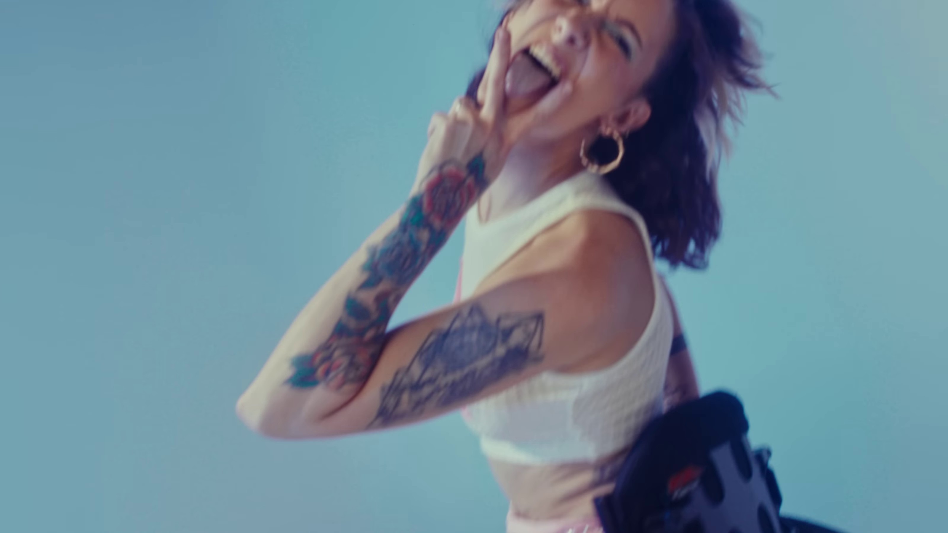 FINGER (2024) —  shot,  lighting