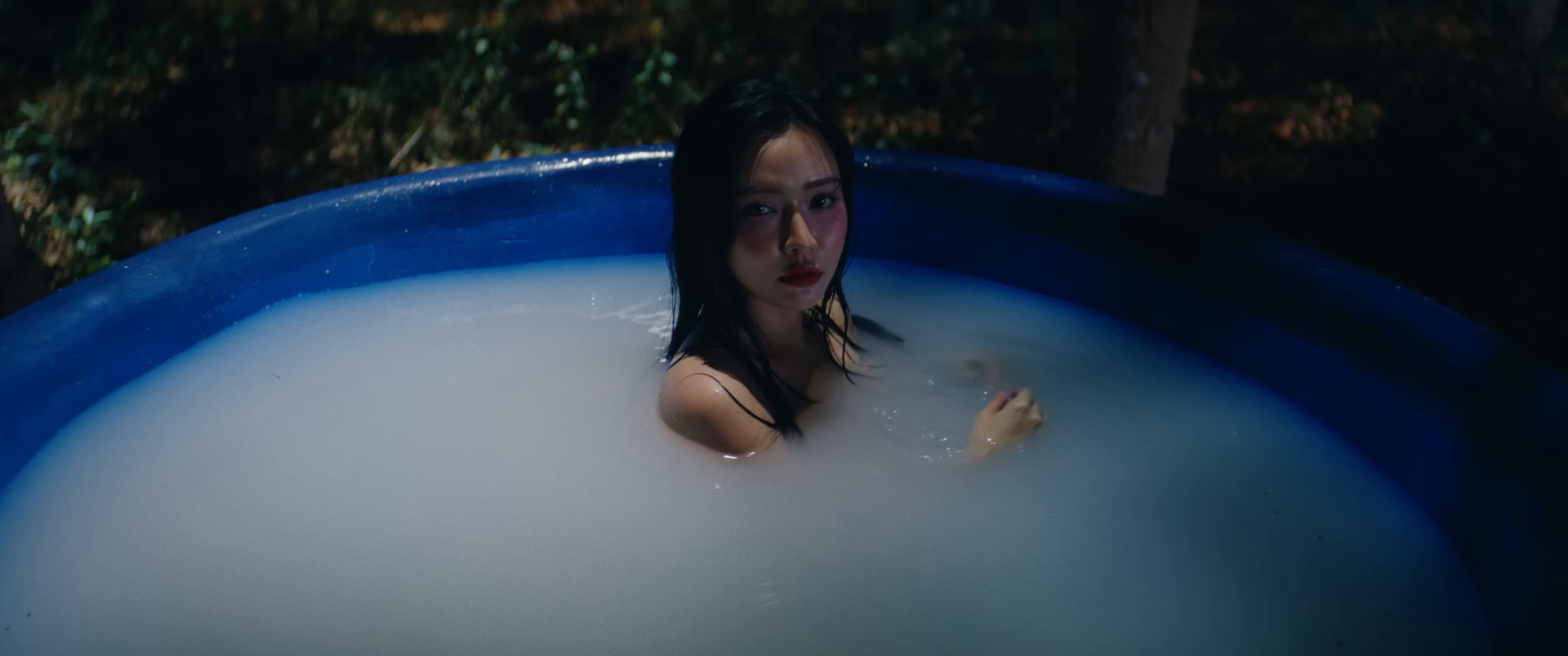 Nâng Chén Tiêu Sầu (2024) —  shot,  lighting