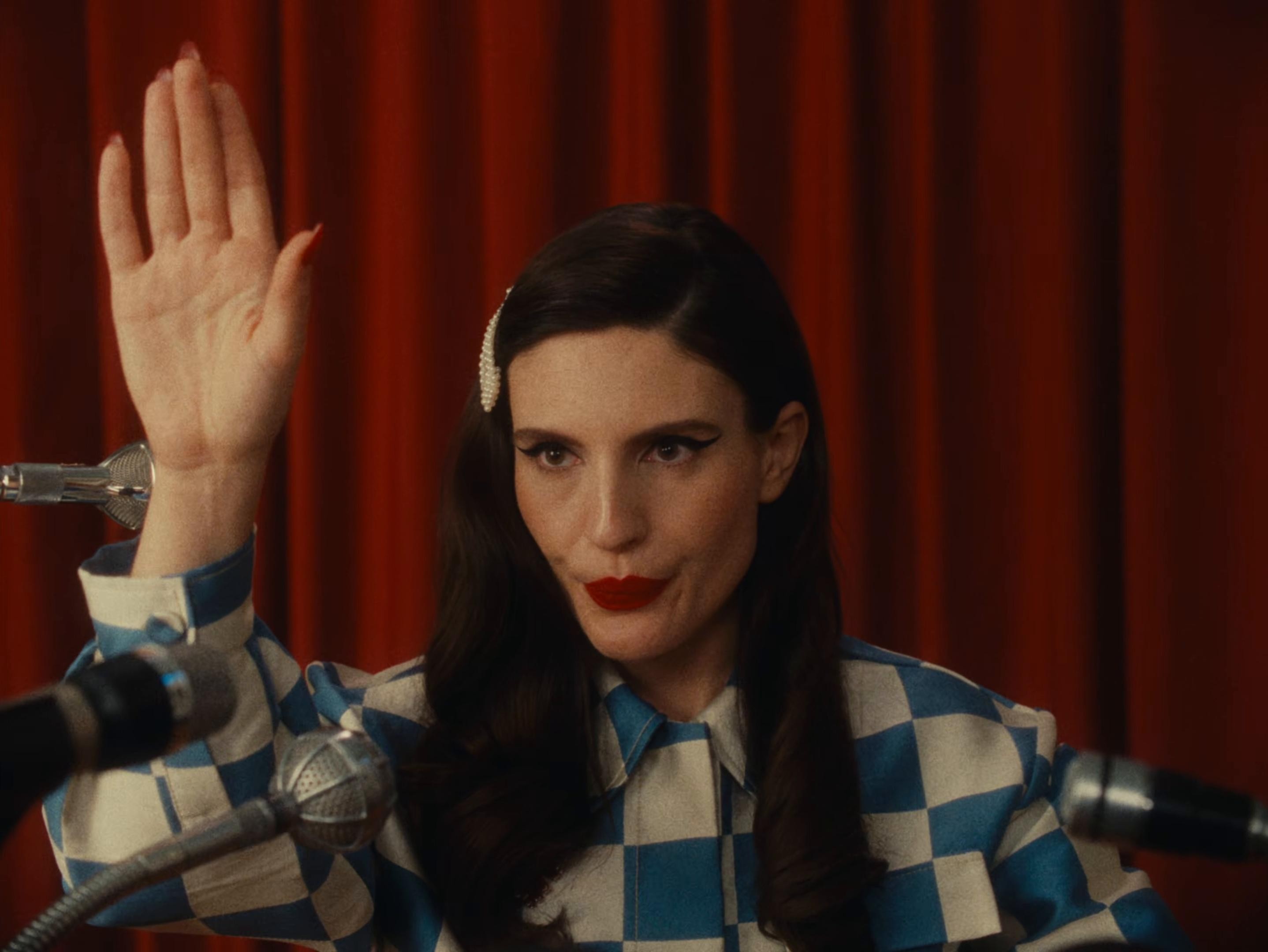 Sì lo so (2026) —  shot,  lighting