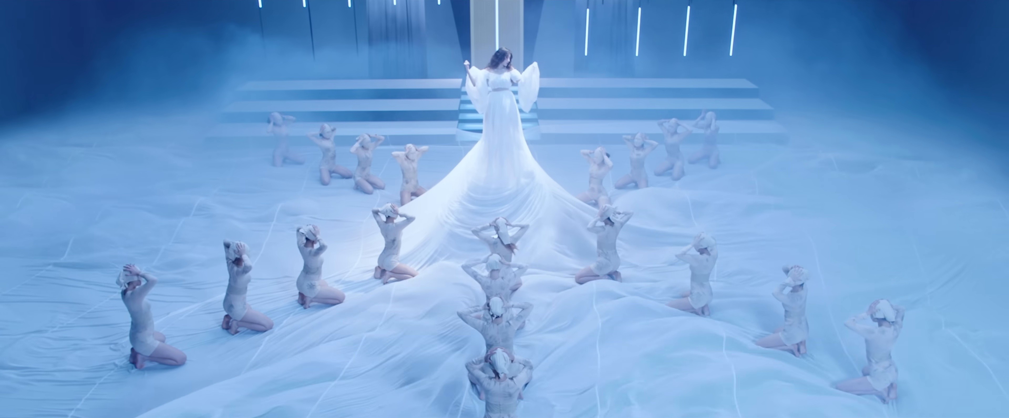 Oh my god (2020) —  shot,  lighting