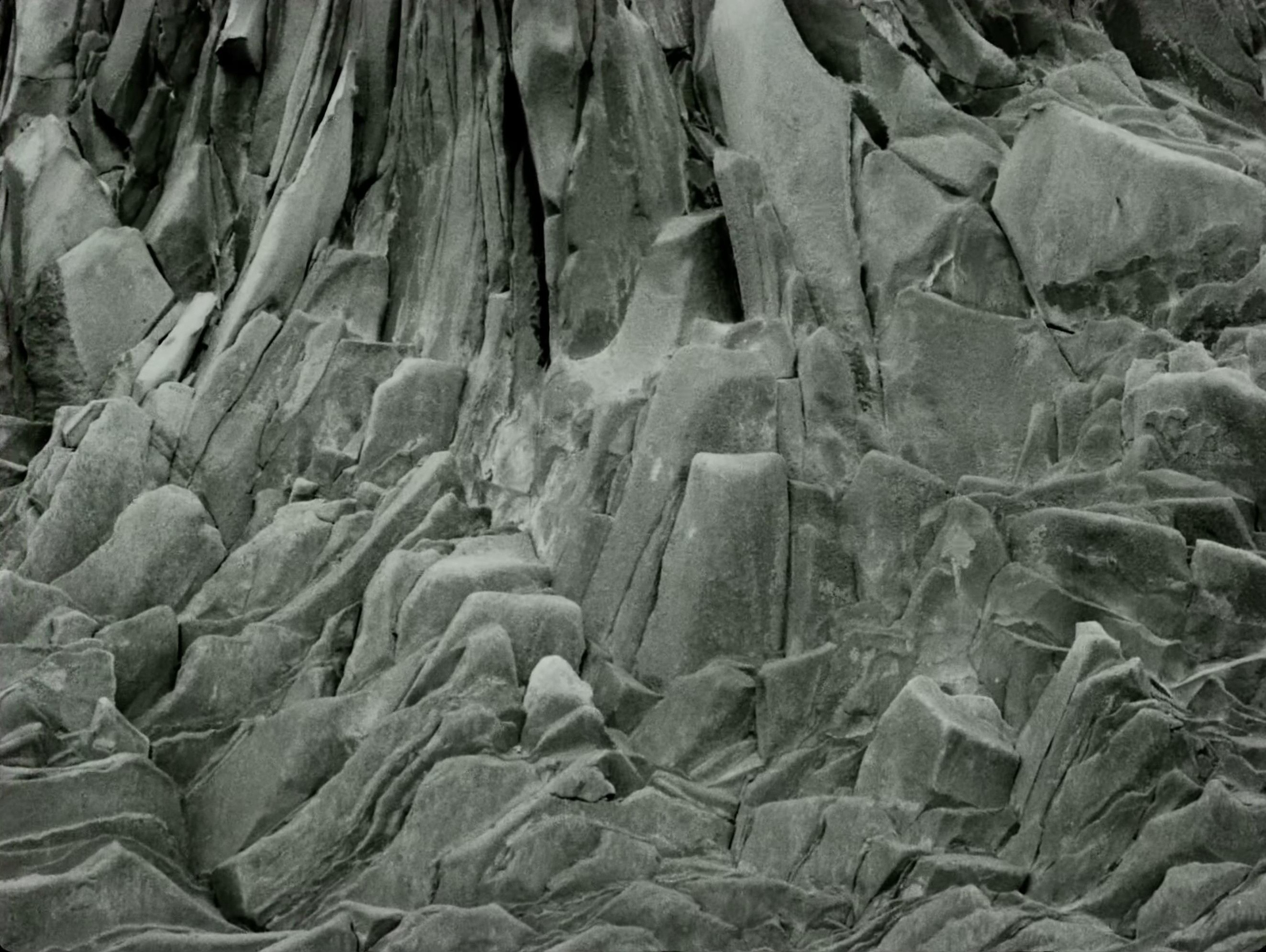 Eydís Evensen (2025) —  shot,  lighting