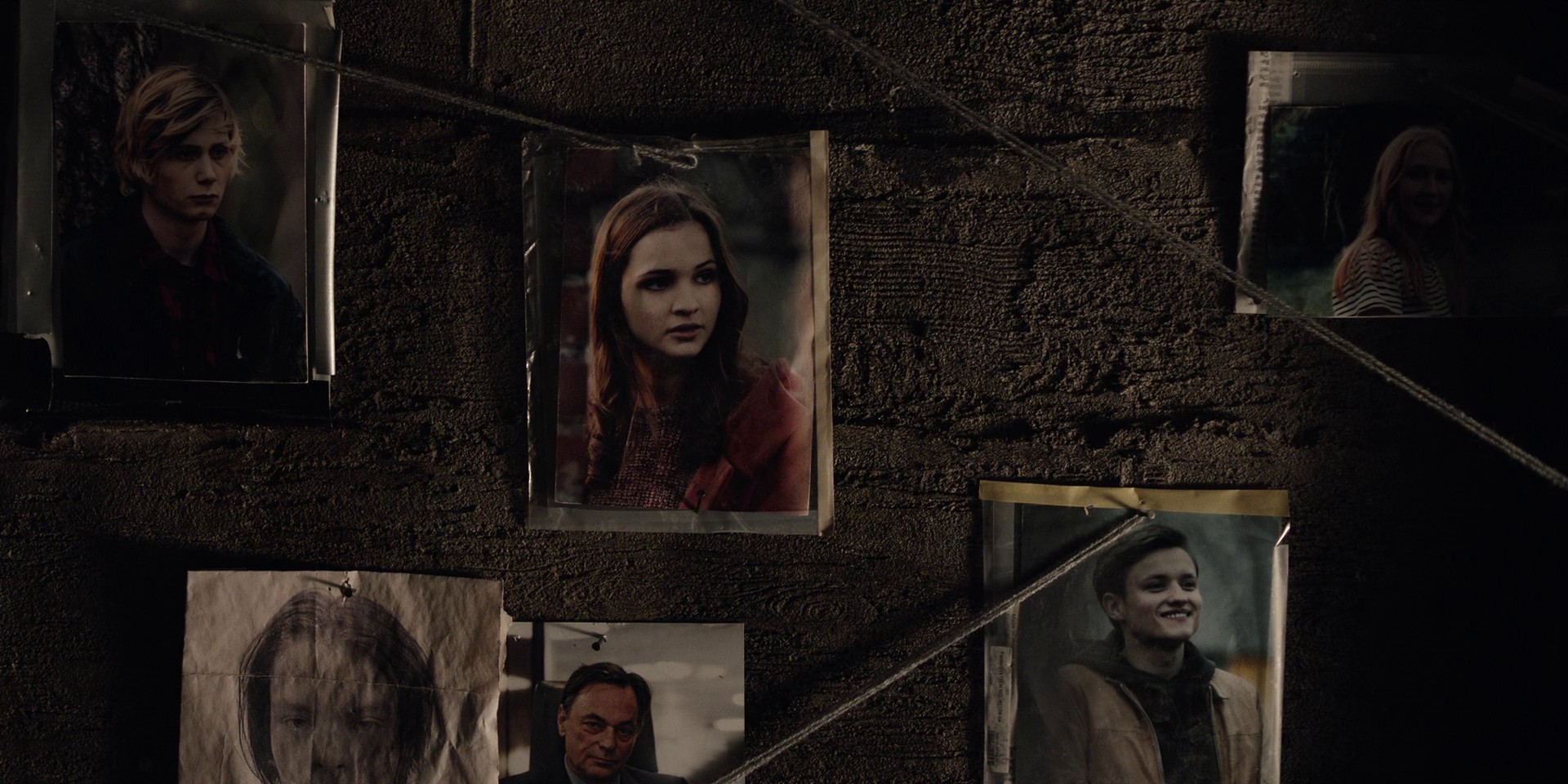 Secrets (2017) —  shot,  lighting