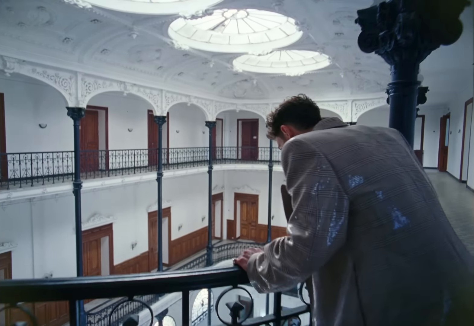 DIVA (2025) —  shot,  lighting