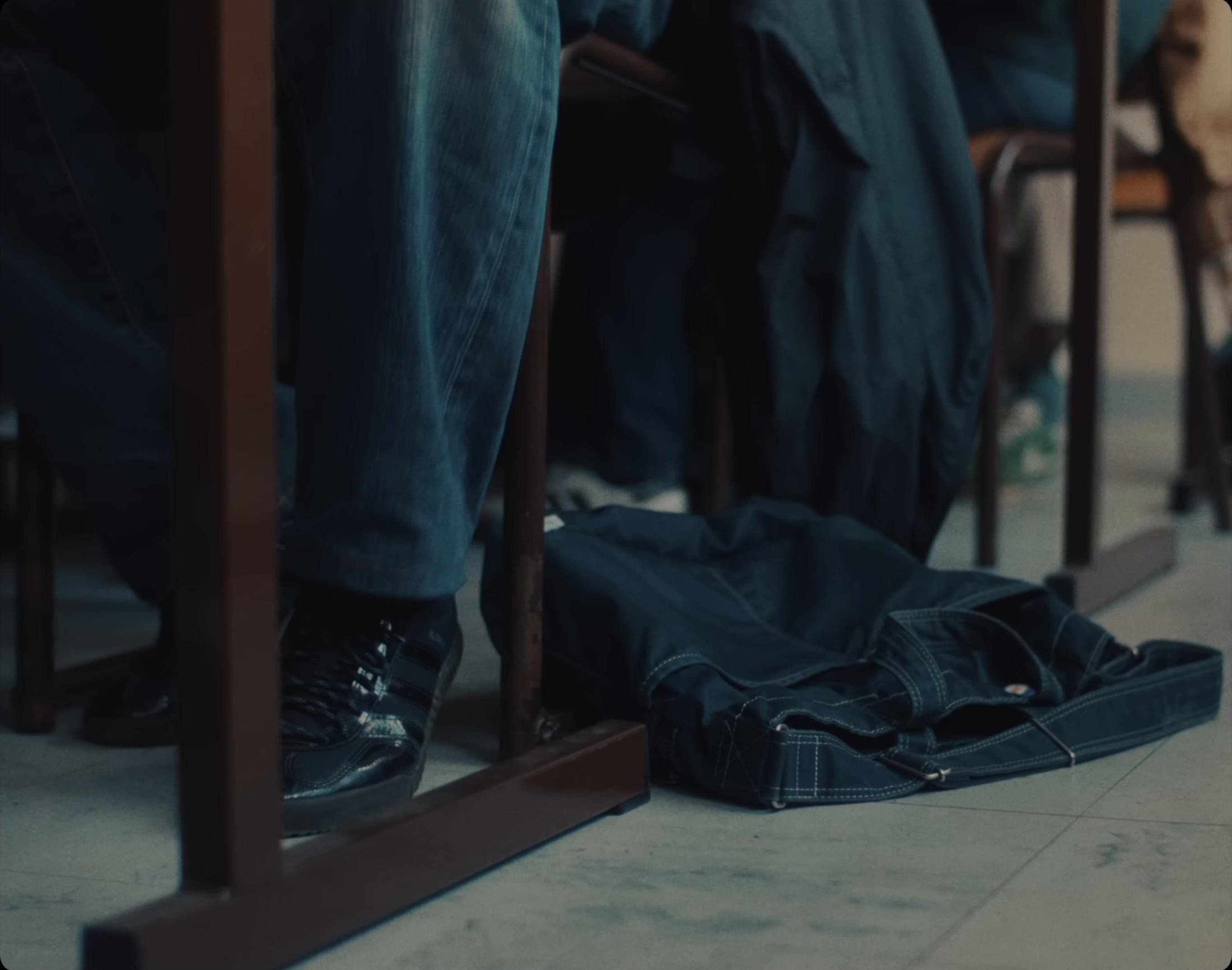 Laissez-moi (2025) —  shot,  lighting