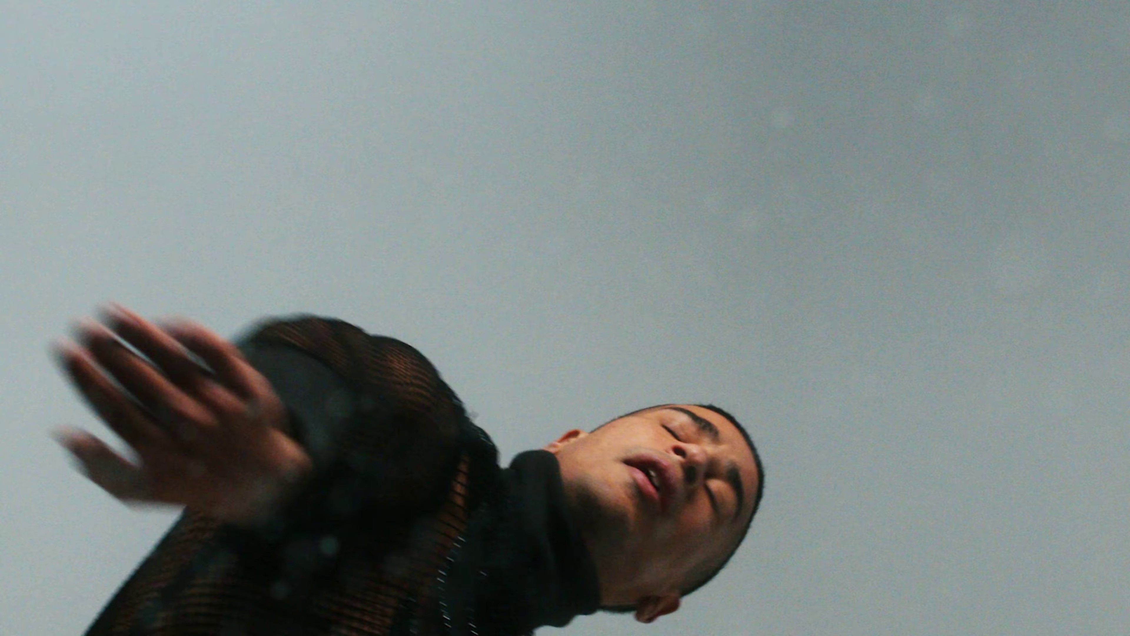 Mira Me  (2022) —  shot,  lighting