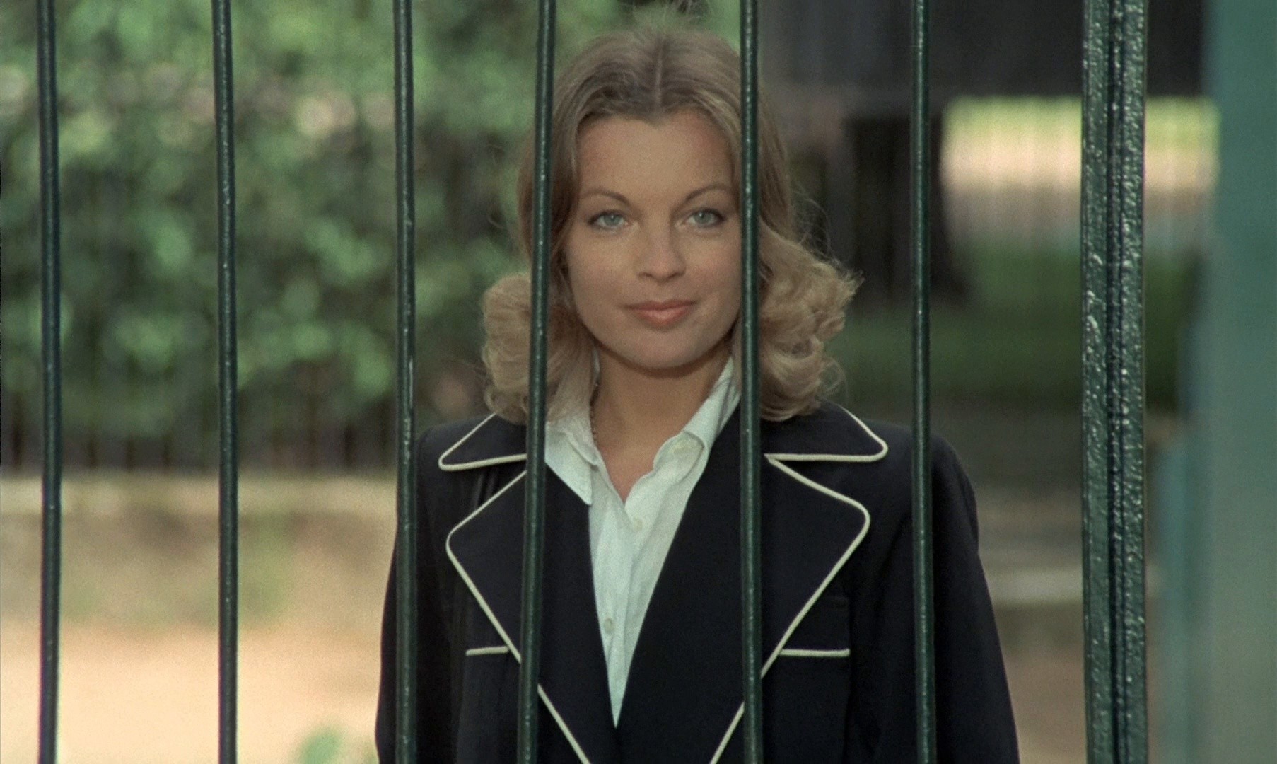 Cesar & Rosalie (1972) —  shot,  lighting