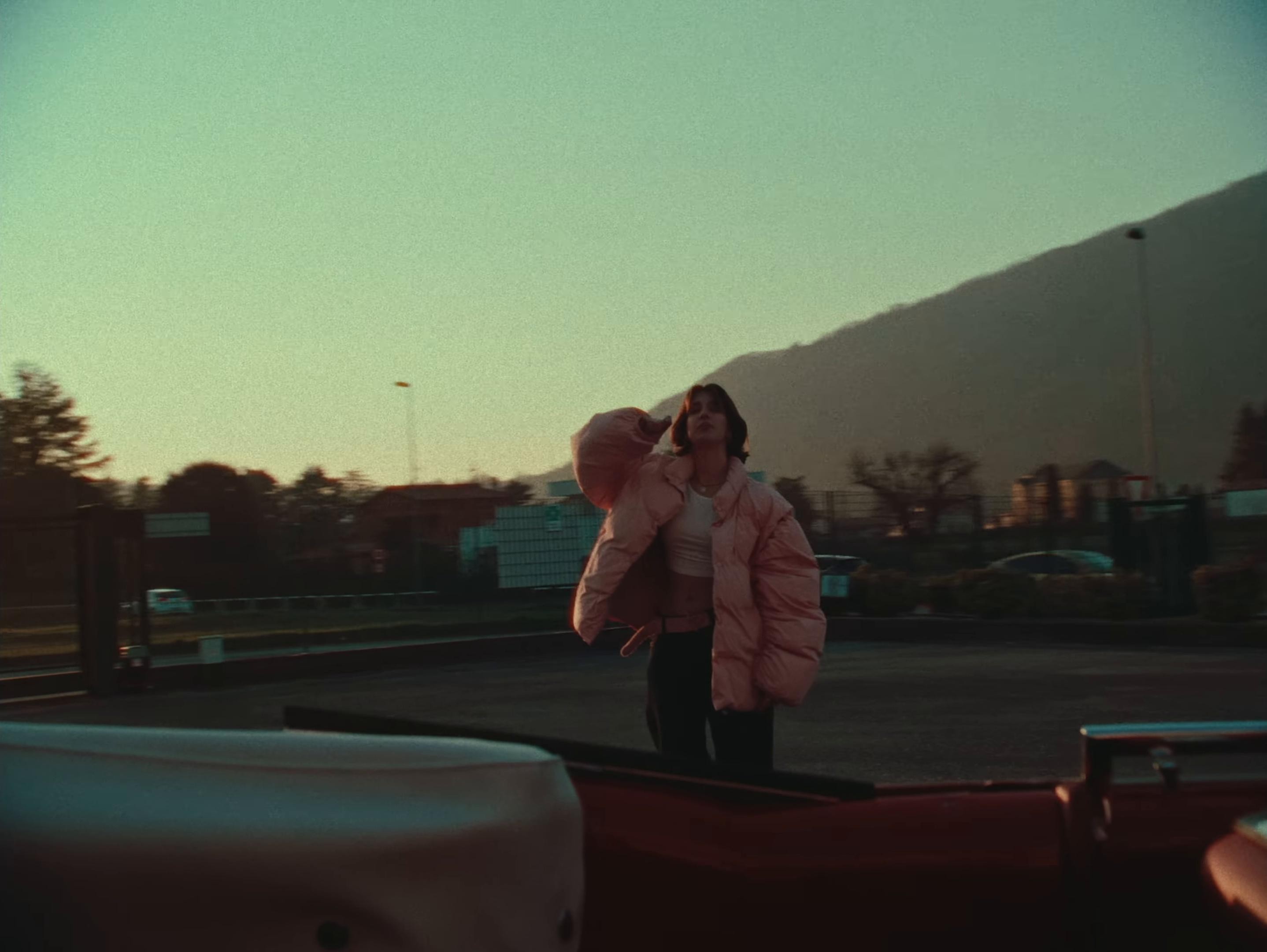 FEBBRE DELL'ORO (2025) —  shot,  lighting