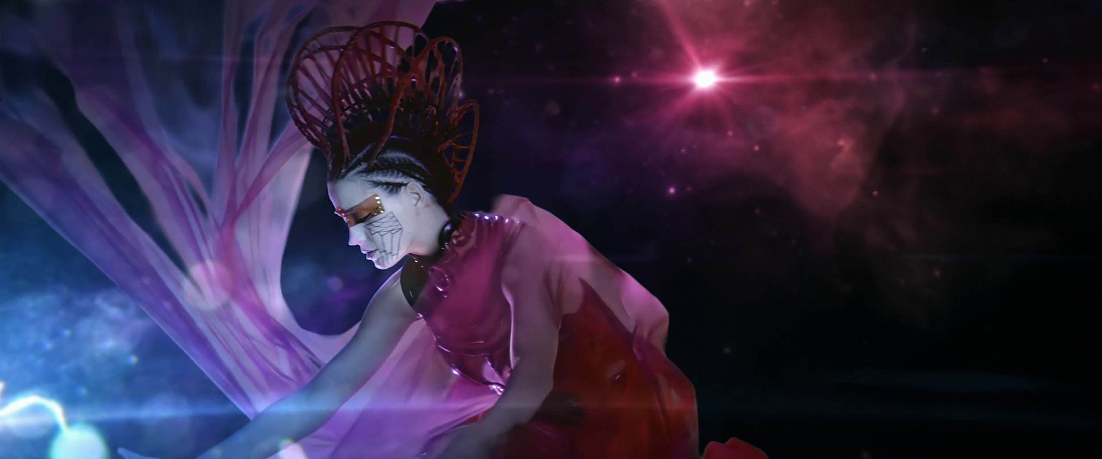 E.T.  (2011) —  shot,  lighting