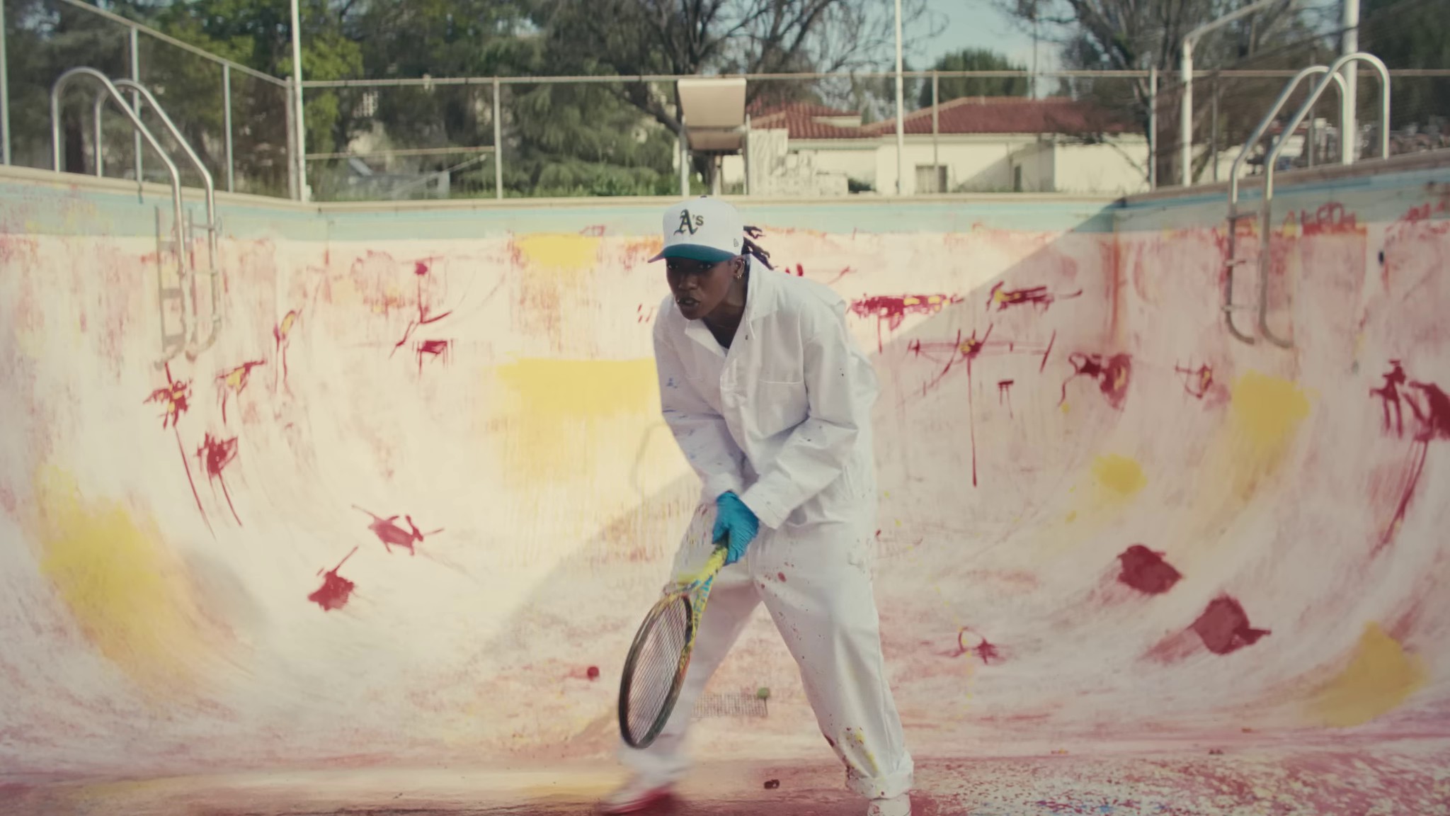 Gorilla  (2023) —  shot,  lighting