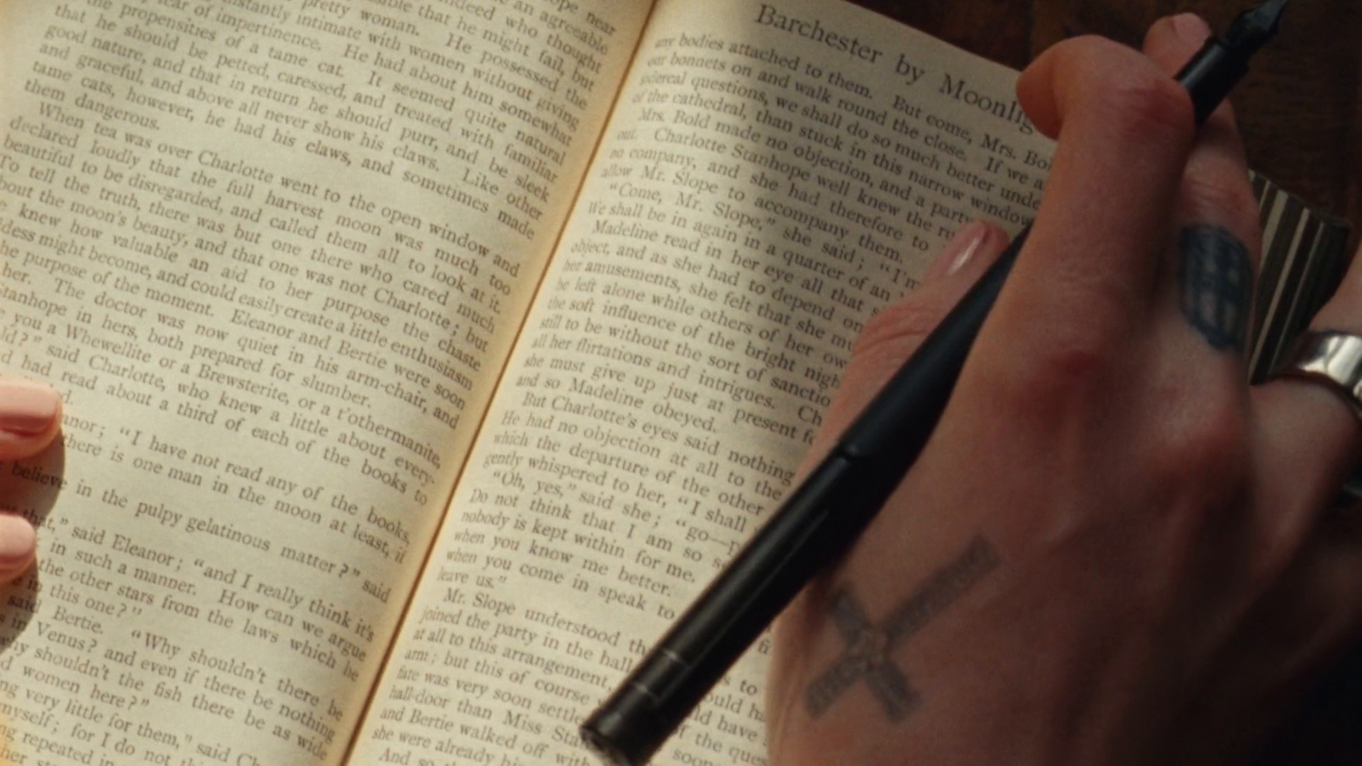 Vogue x Gucci Bloom - The Awakening featuring Florence Welch (2022) —  shot,  lighting