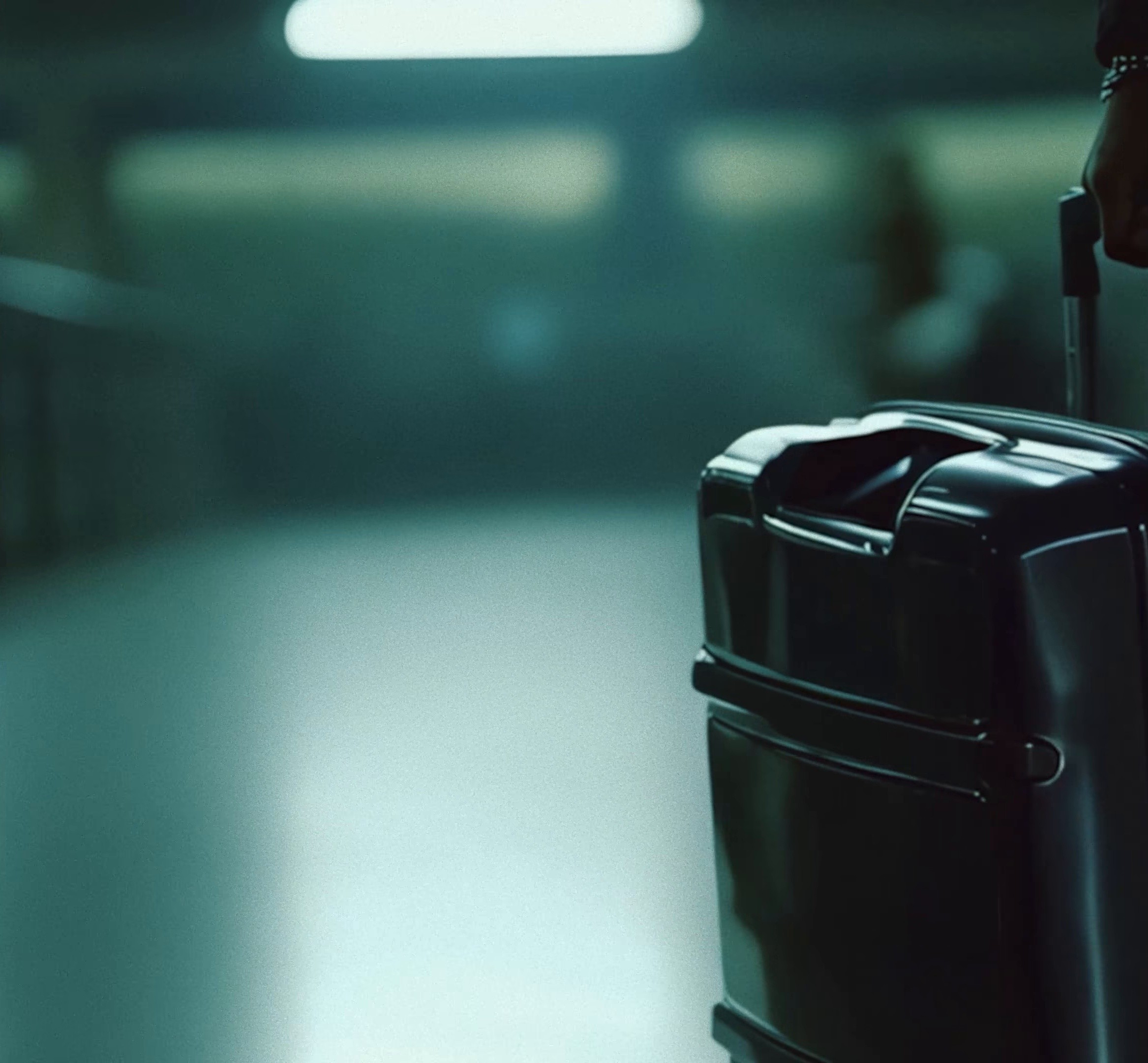 100 FOIS (2025) —  shot,  lighting