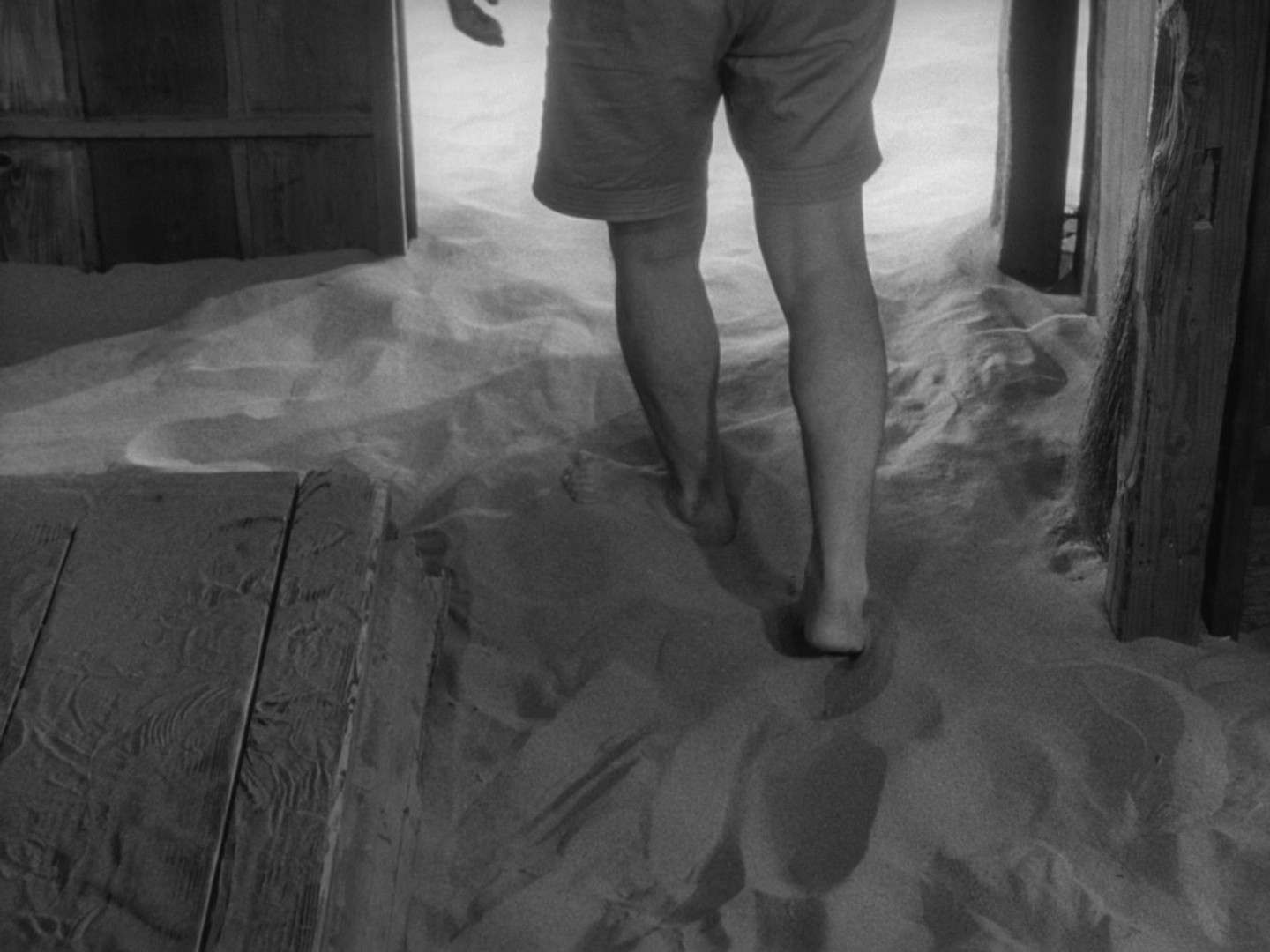 Woman in the Dunes (1966) —  shot,  lighting