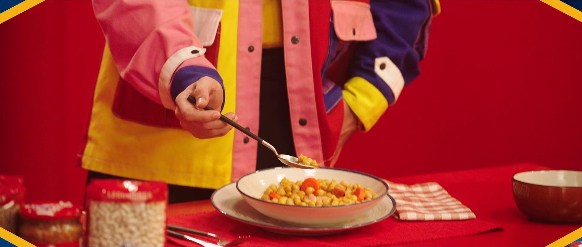 LUENGO (2021) —  shot,  lighting