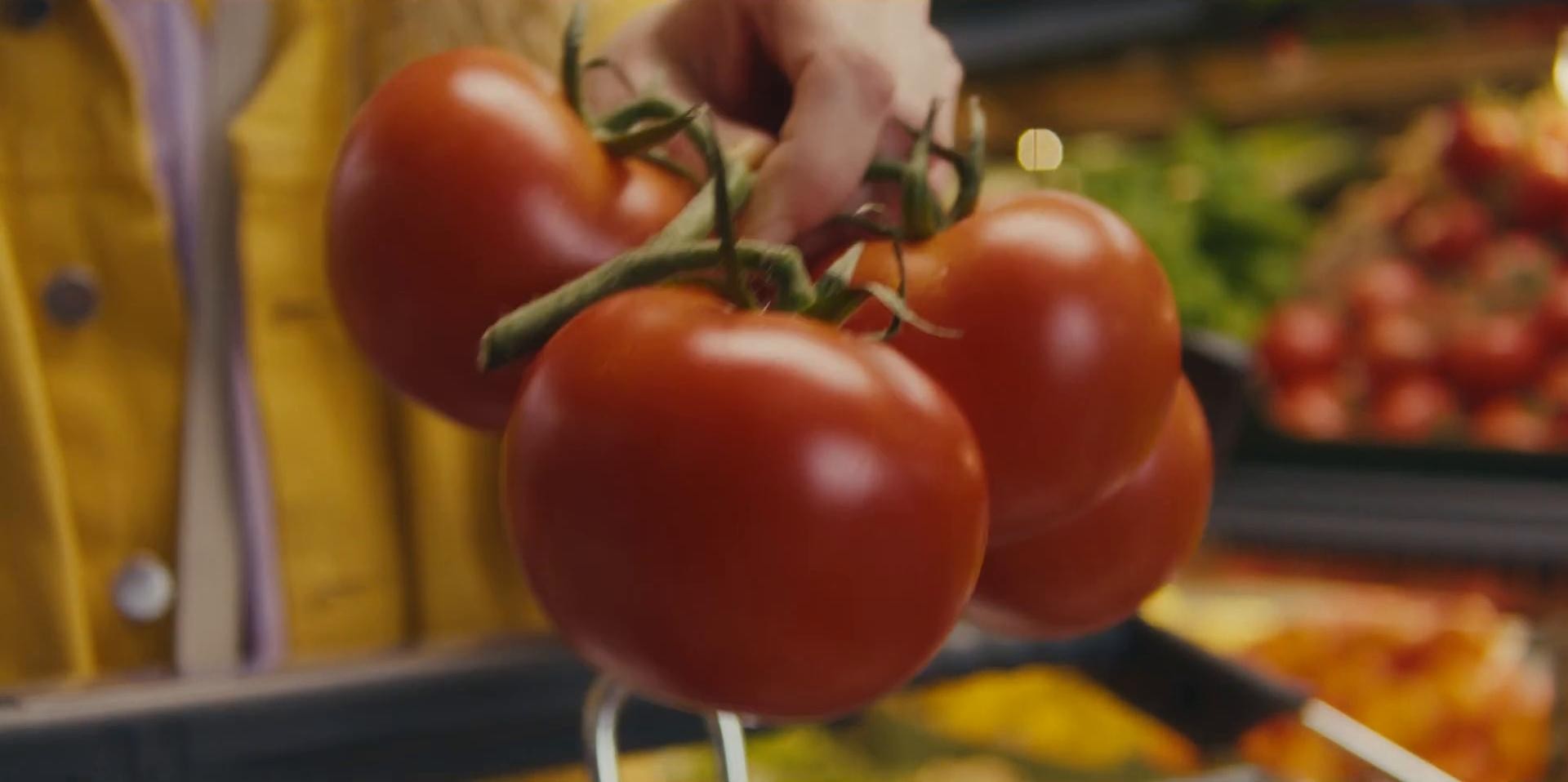 Lidl Equity Foot (2025) —  shot,  lighting