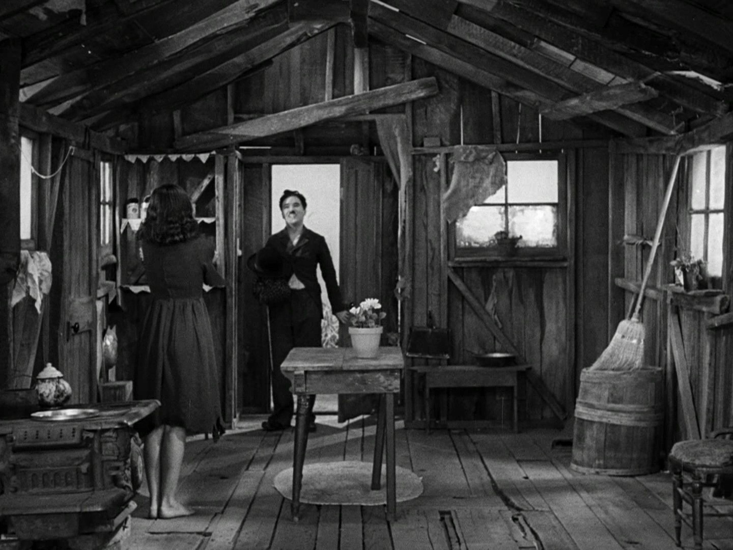 Modern Times (1936) —  shot,  lighting