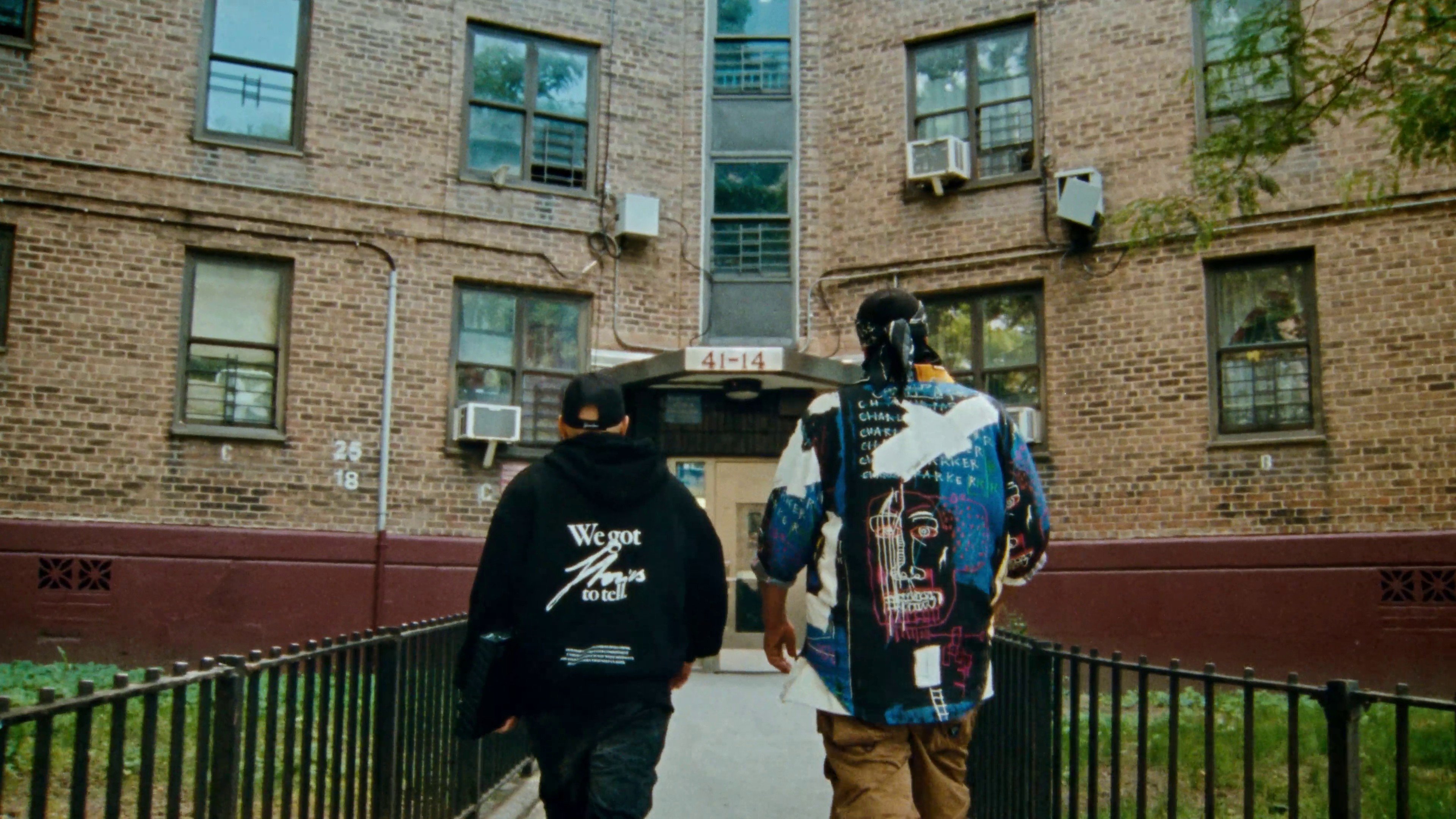 Roter Velour (2023) —  shot,  lighting