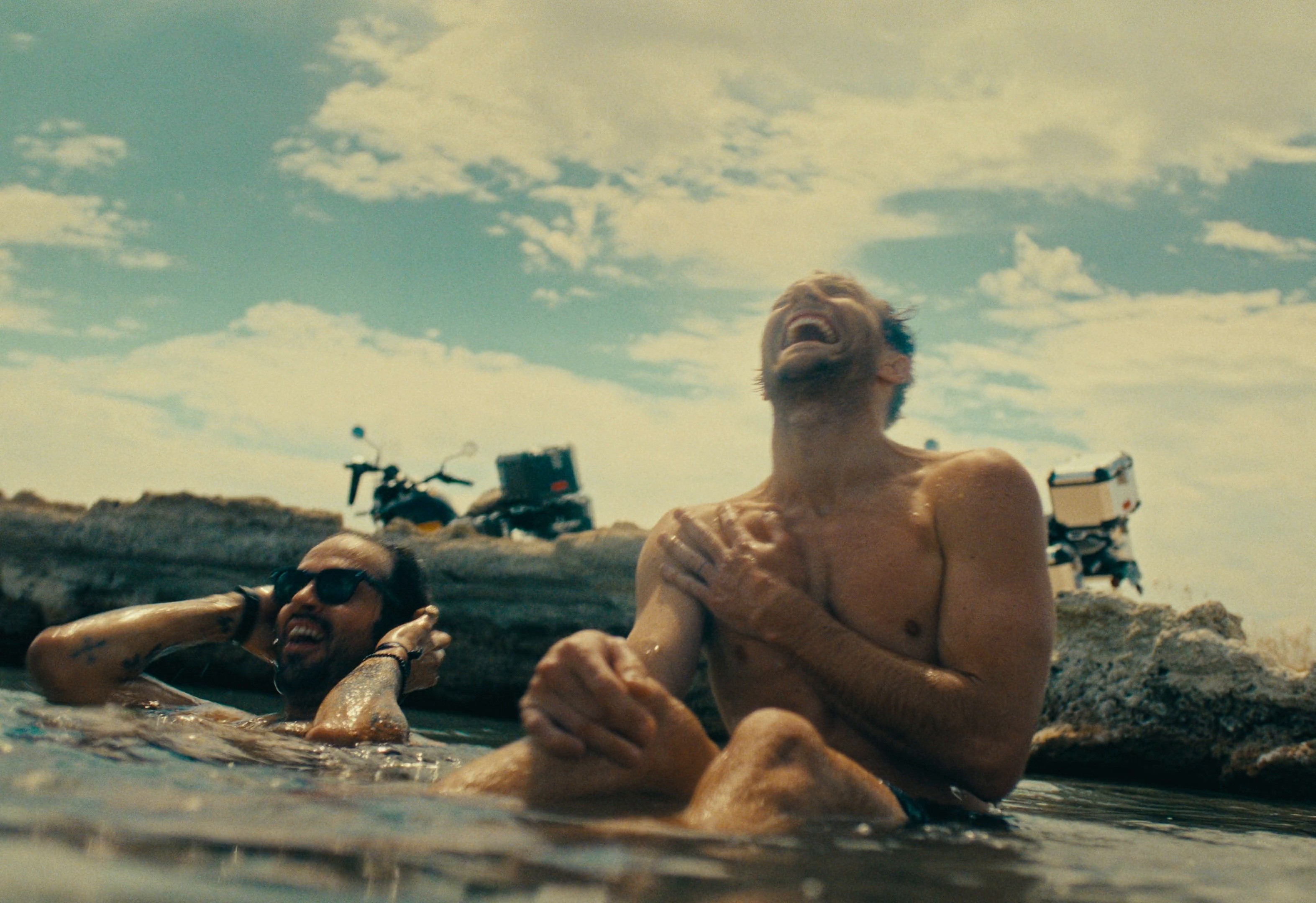 Royal Enfield Himalayan 450 (DC) (2024) —  shot,  lighting