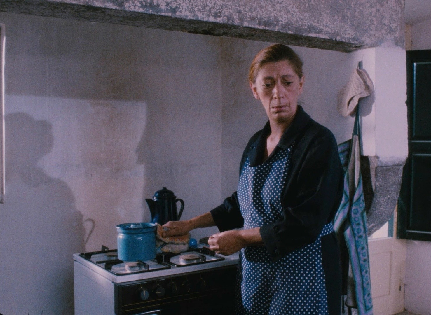 Hovering Over the Water (1993) —  shot,  lighting