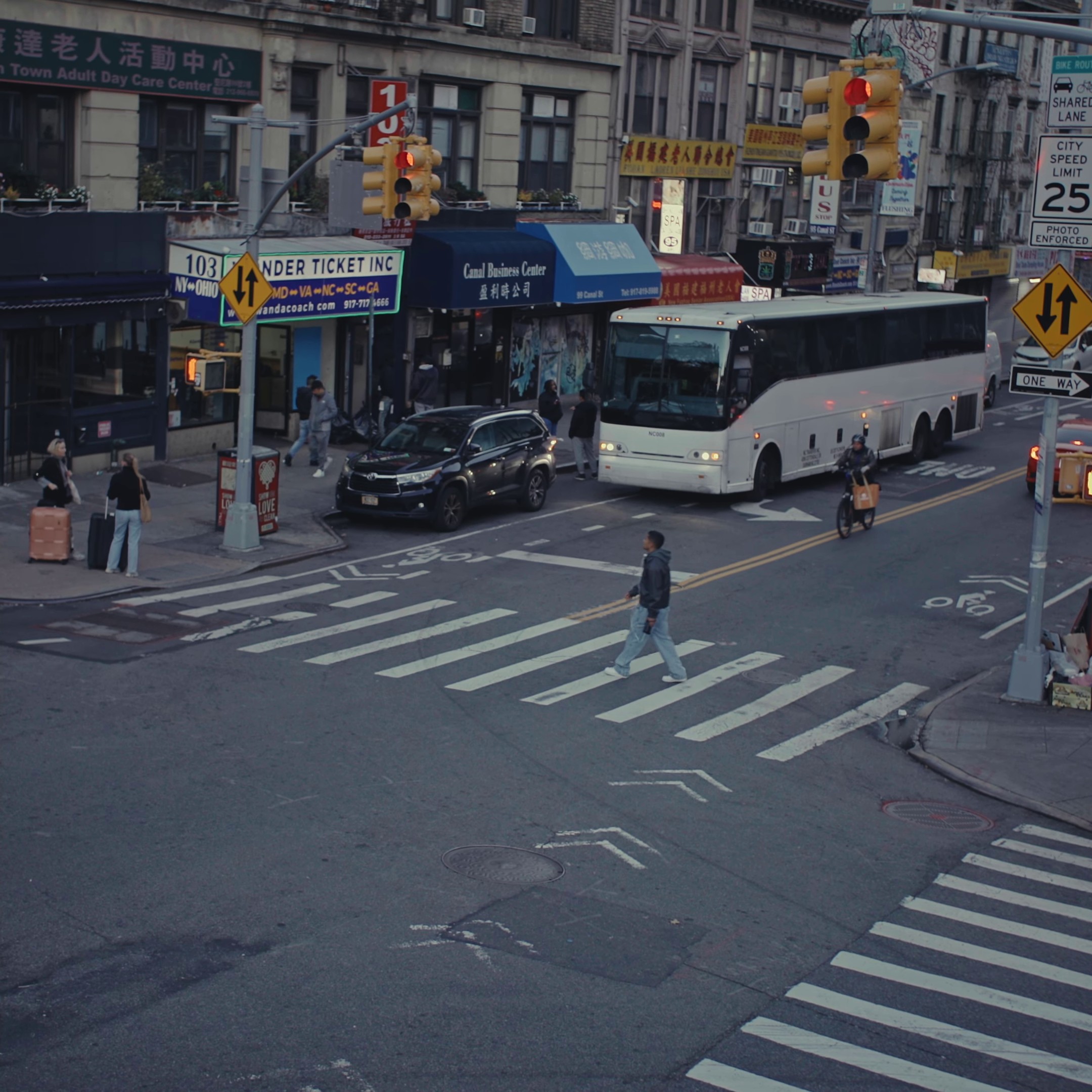 HAGAMOS EL AMOR (2024) —  shot,  lighting