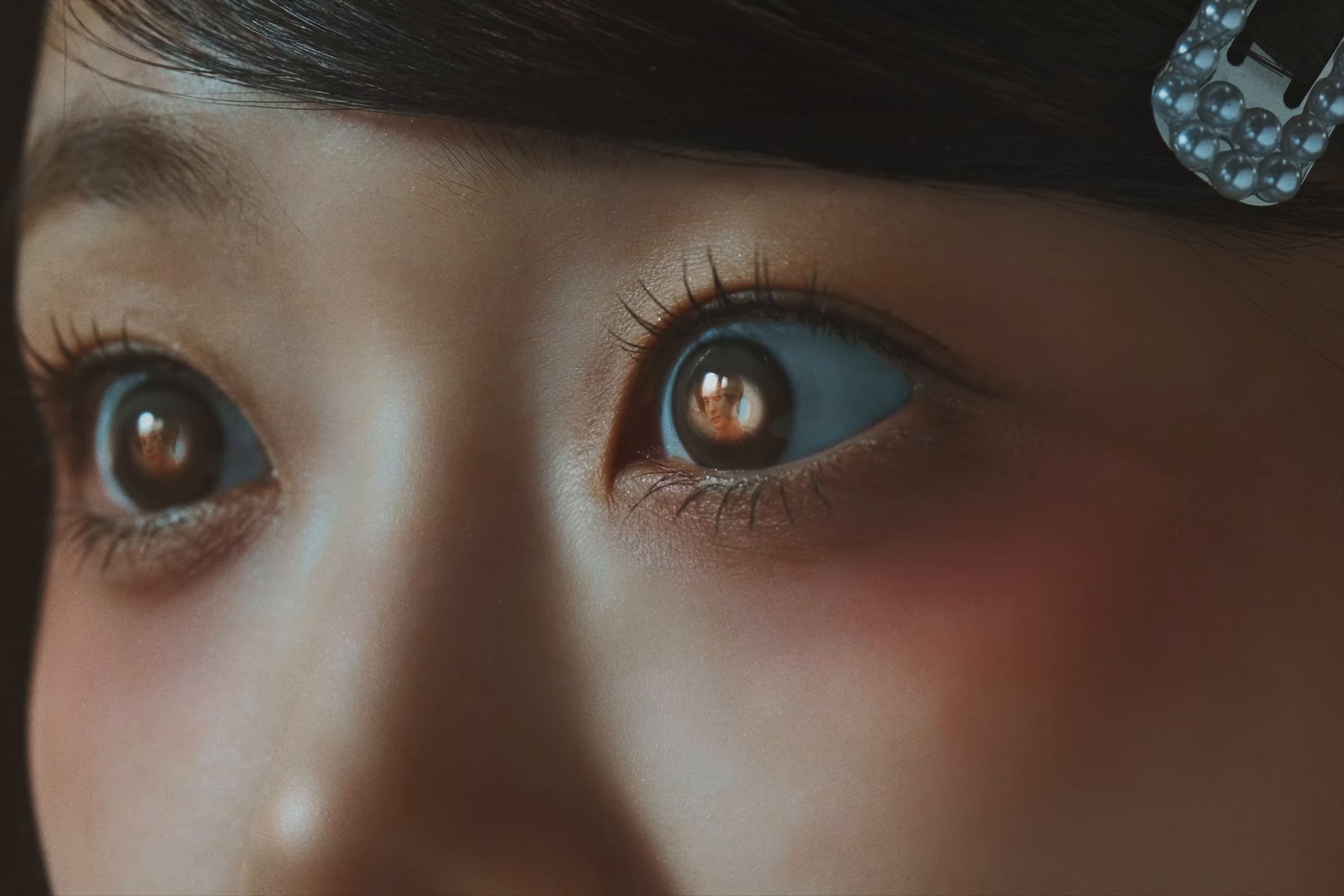 Back in town (2025) —  shot,  lighting