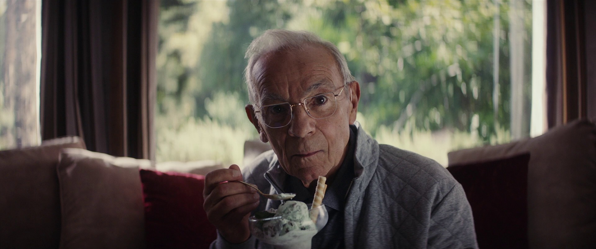 Official Competition (2022) —  shot,  lighting