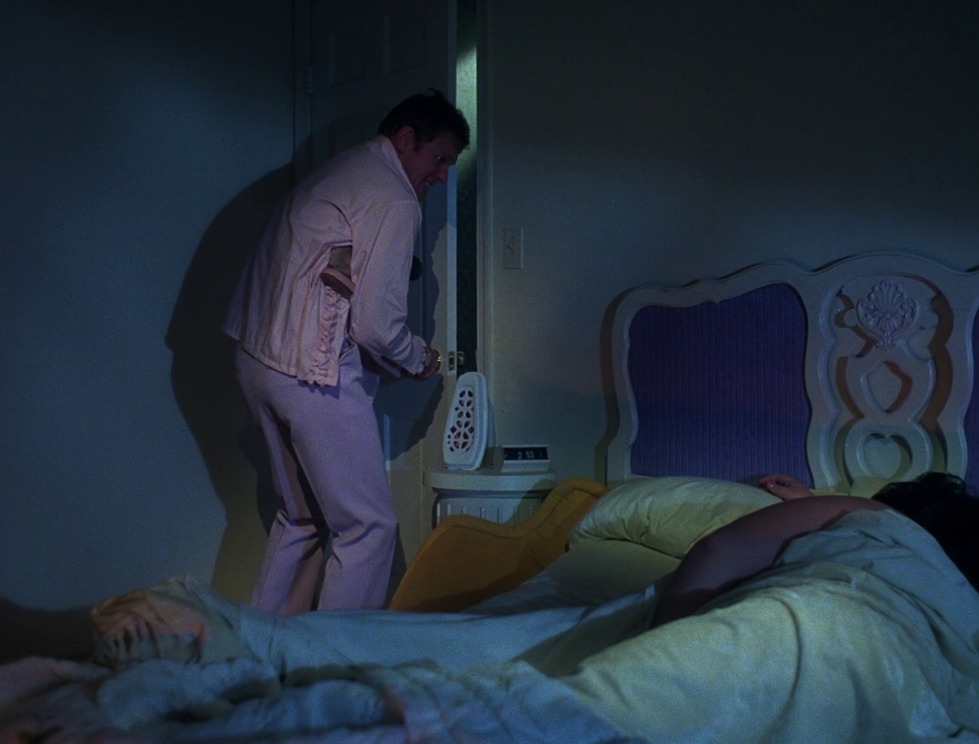 Polyester (1981) —  shot,  lighting