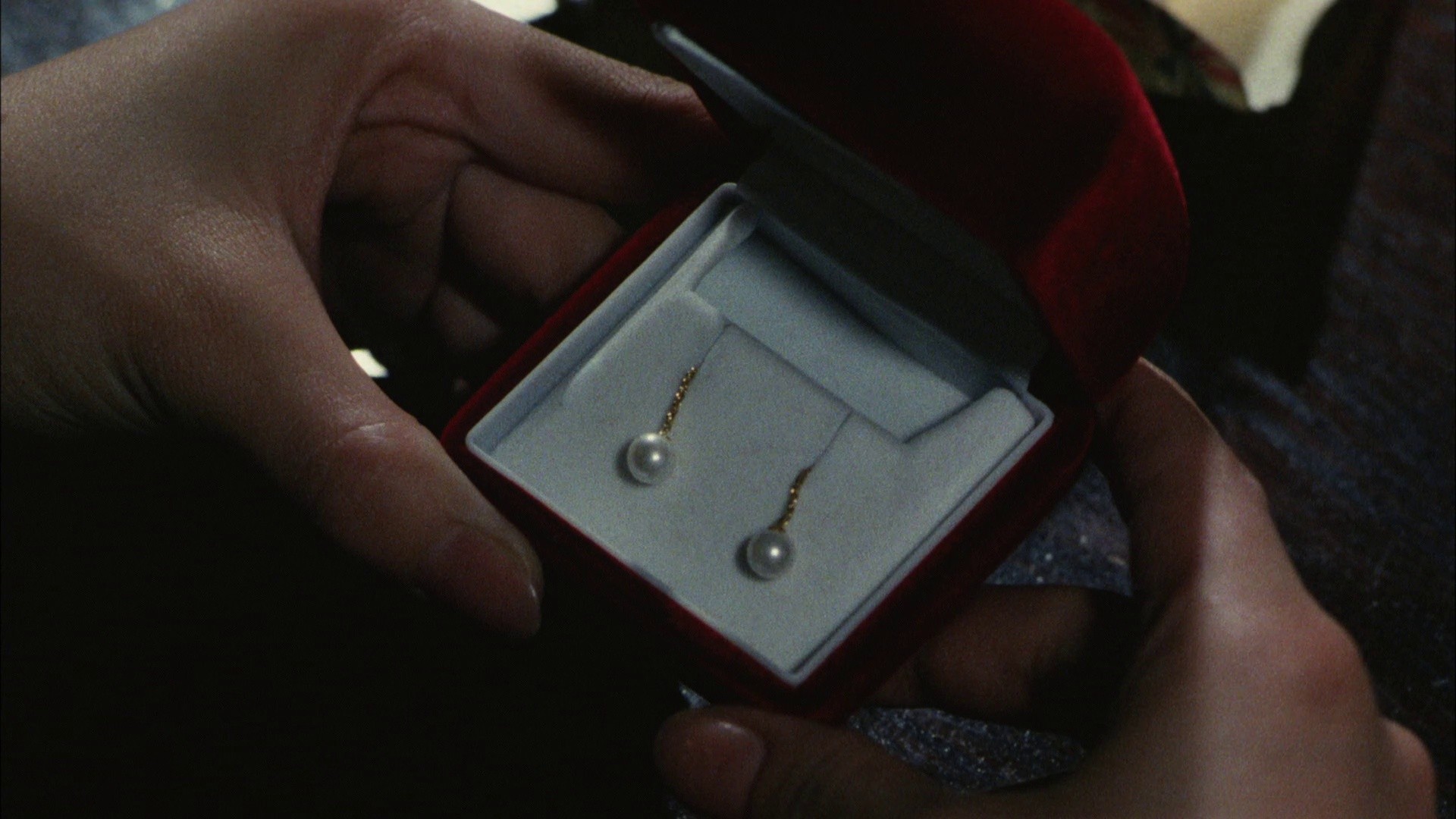 A New Love in Tokyo (1994) —  shot,  lighting