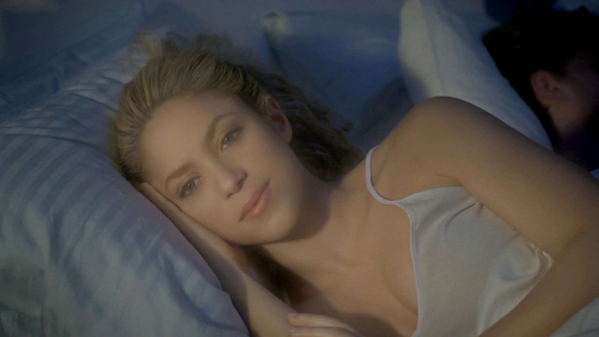 She Wolf  (2009) —  shot,  lighting