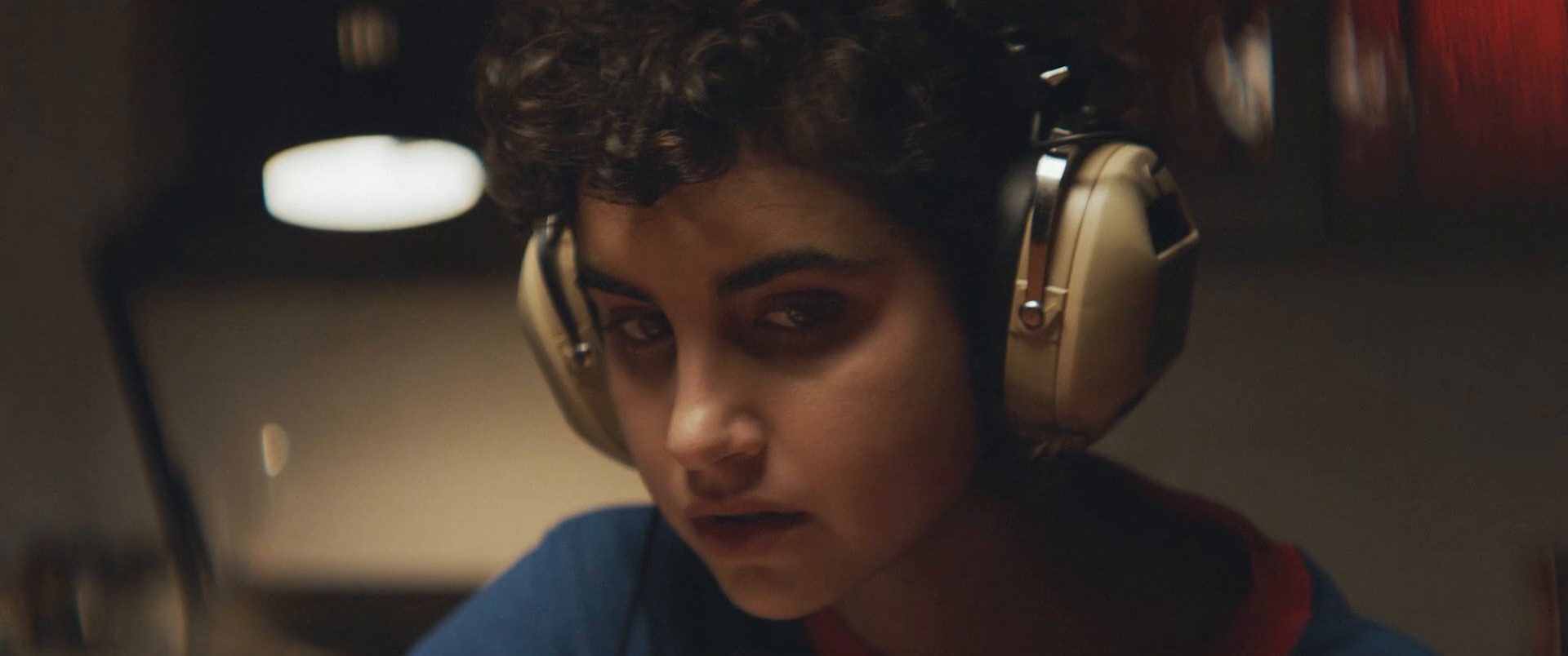 Facebook : Drummers (2017) —  shot,  lighting