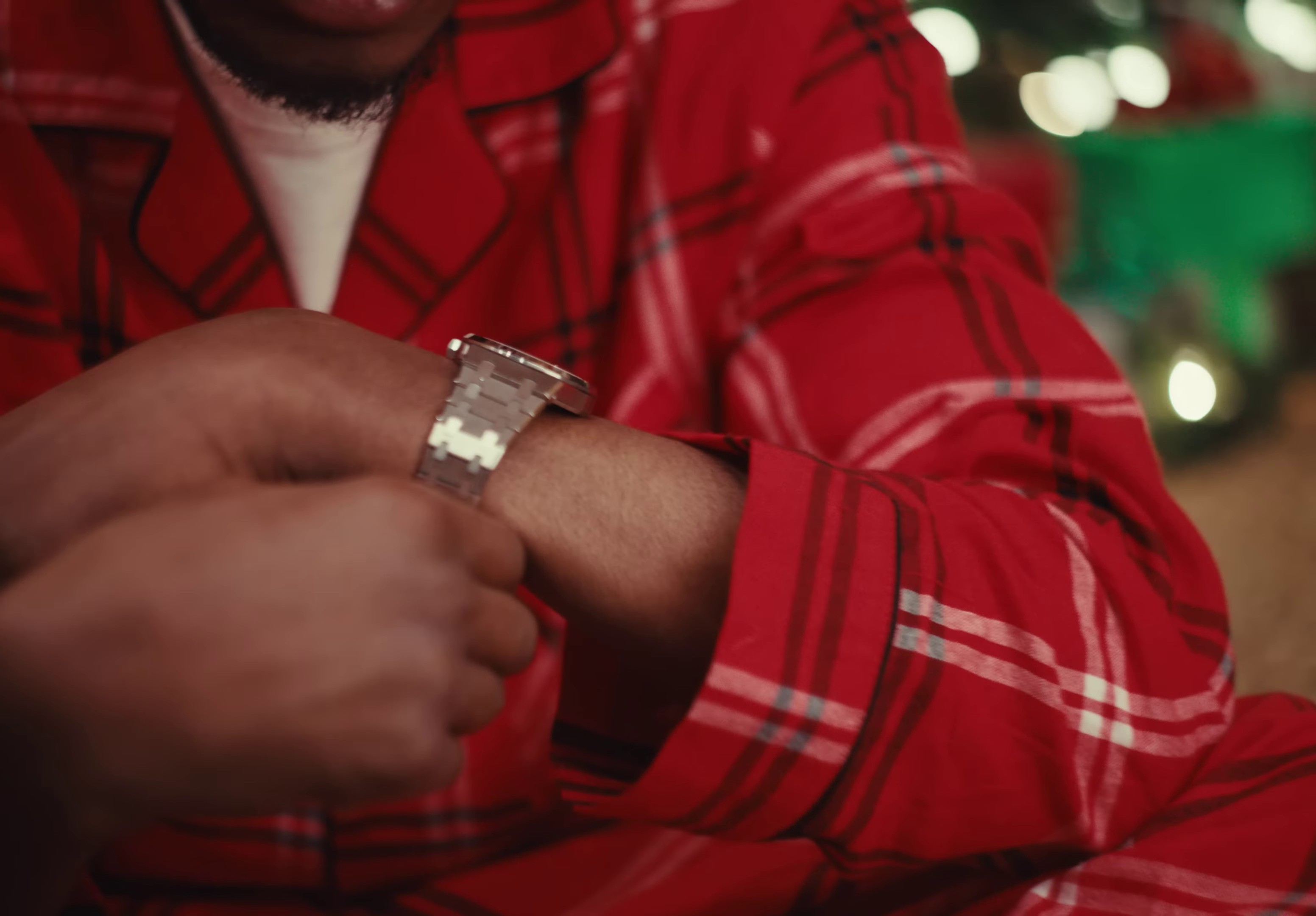 Last Christmas (2023) —  shot,  lighting