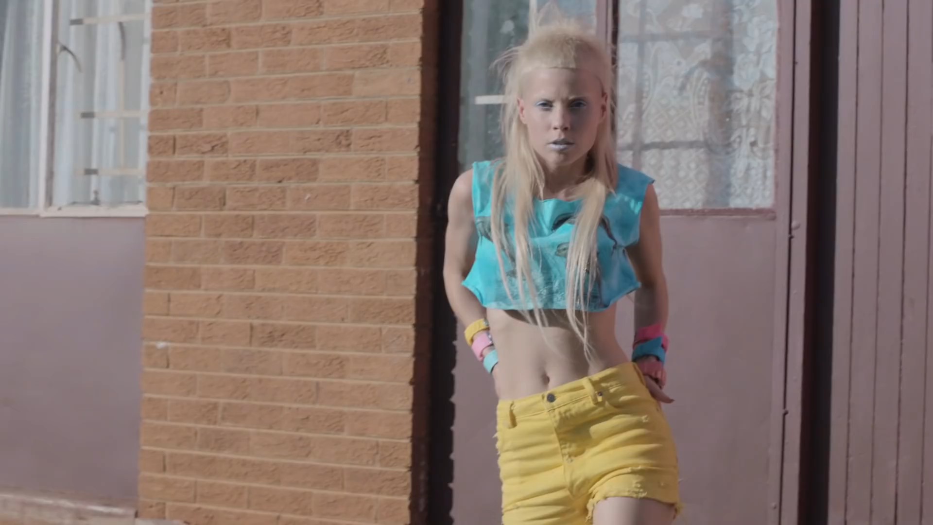 Baby's On Fire (2012) —  shot,  lighting