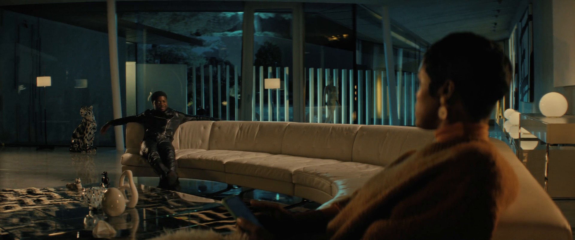 AXE LONGLASTING (2025) —  shot,  lighting