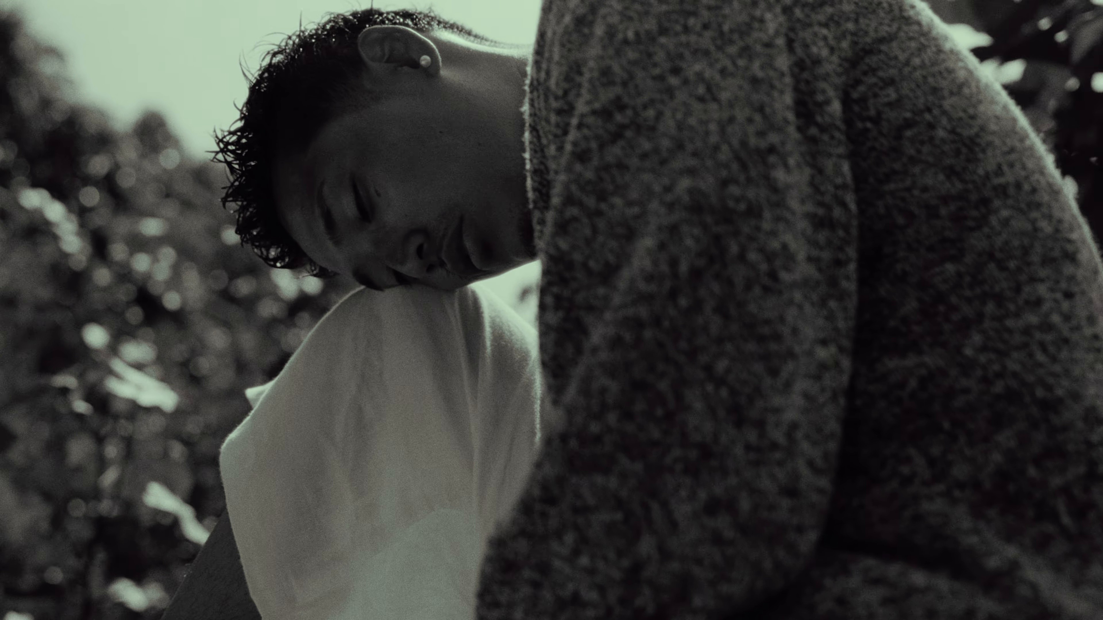 Won't ever (2025) —  shot,  lighting