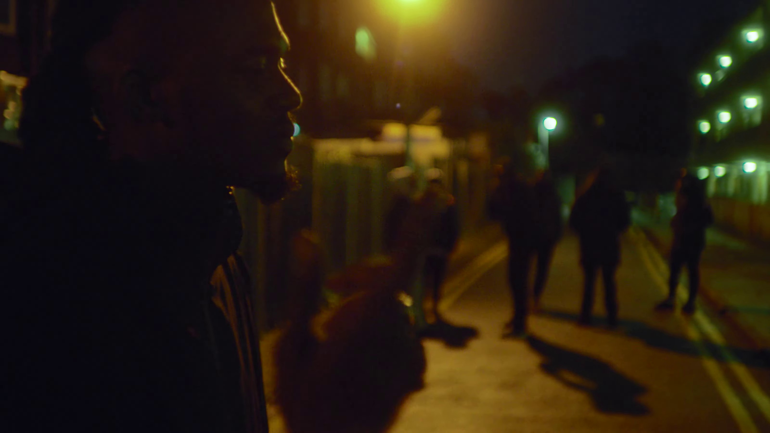 Mains (2023) —  shot,  lighting