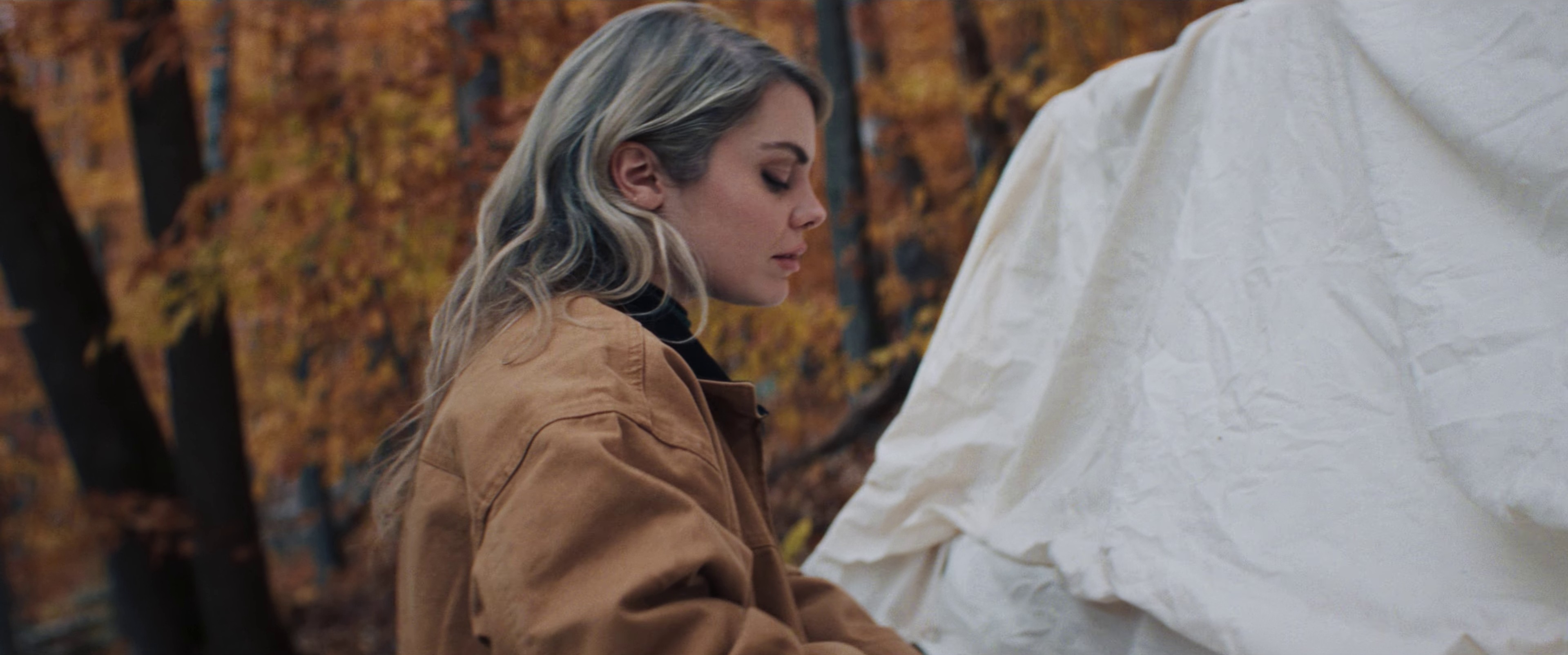 C'était salement romantique (reprise) (2023) —  shot,  lighting