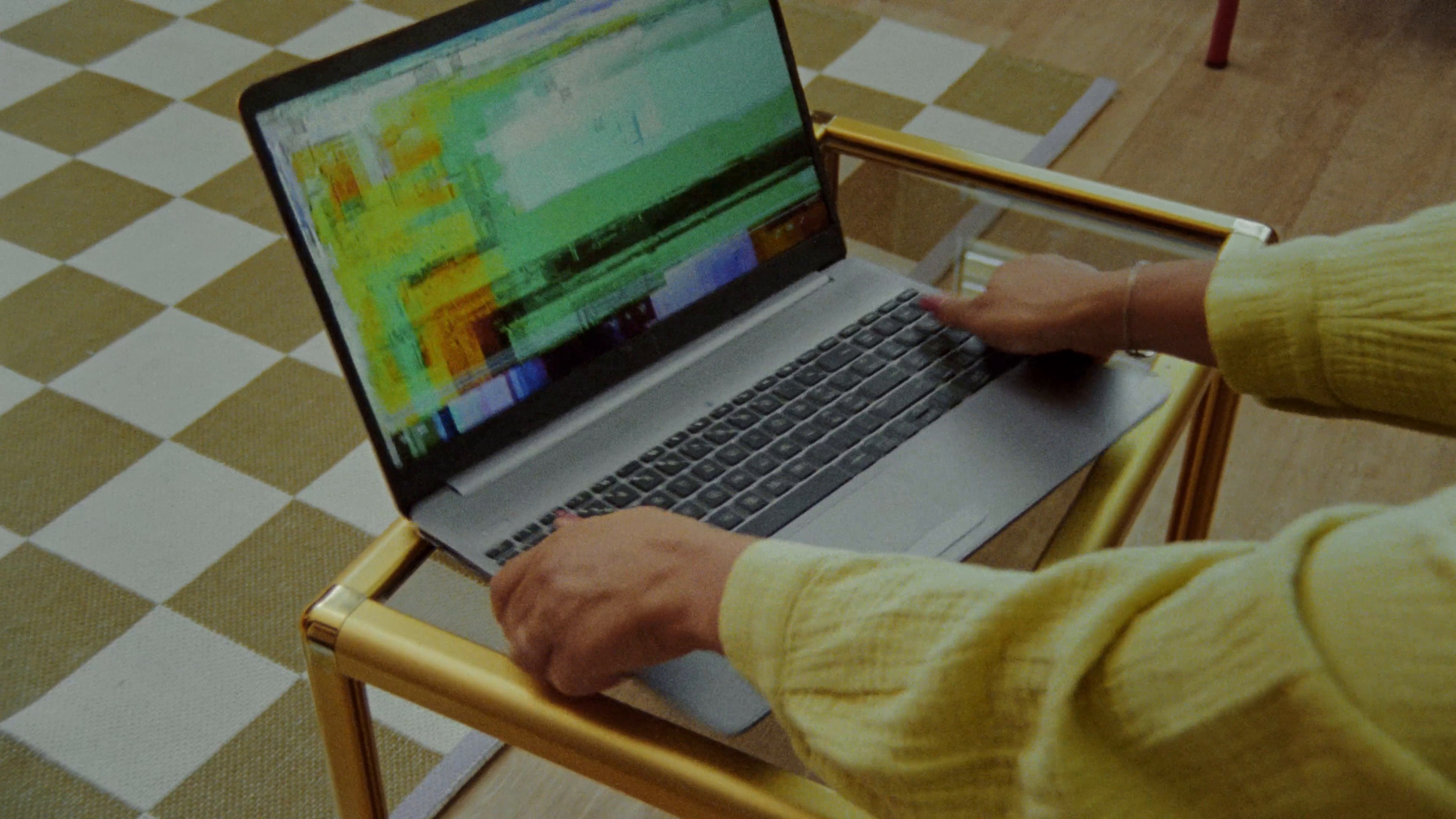 Rolf Hänggi - Small Things (DC) (2025) —  shot,  lighting