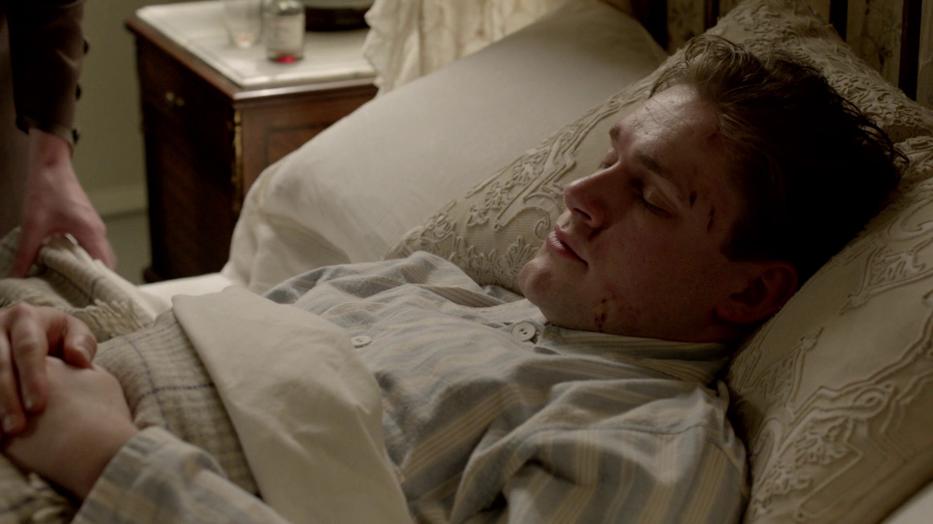 Episode #2.5 (2011) —  shot,  lighting