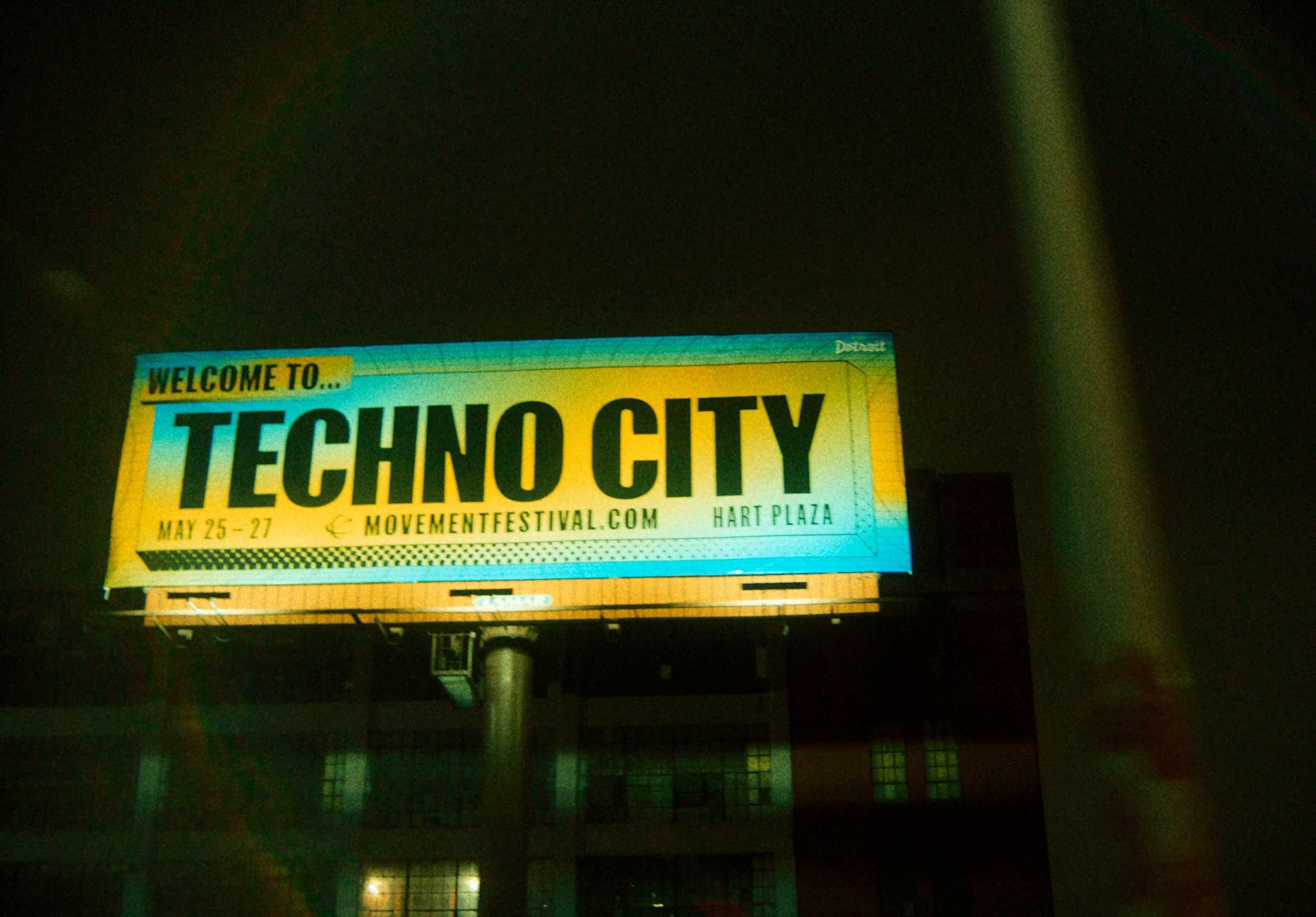 MOVEMENT 'mvmt' (2025) —  shot,  lighting