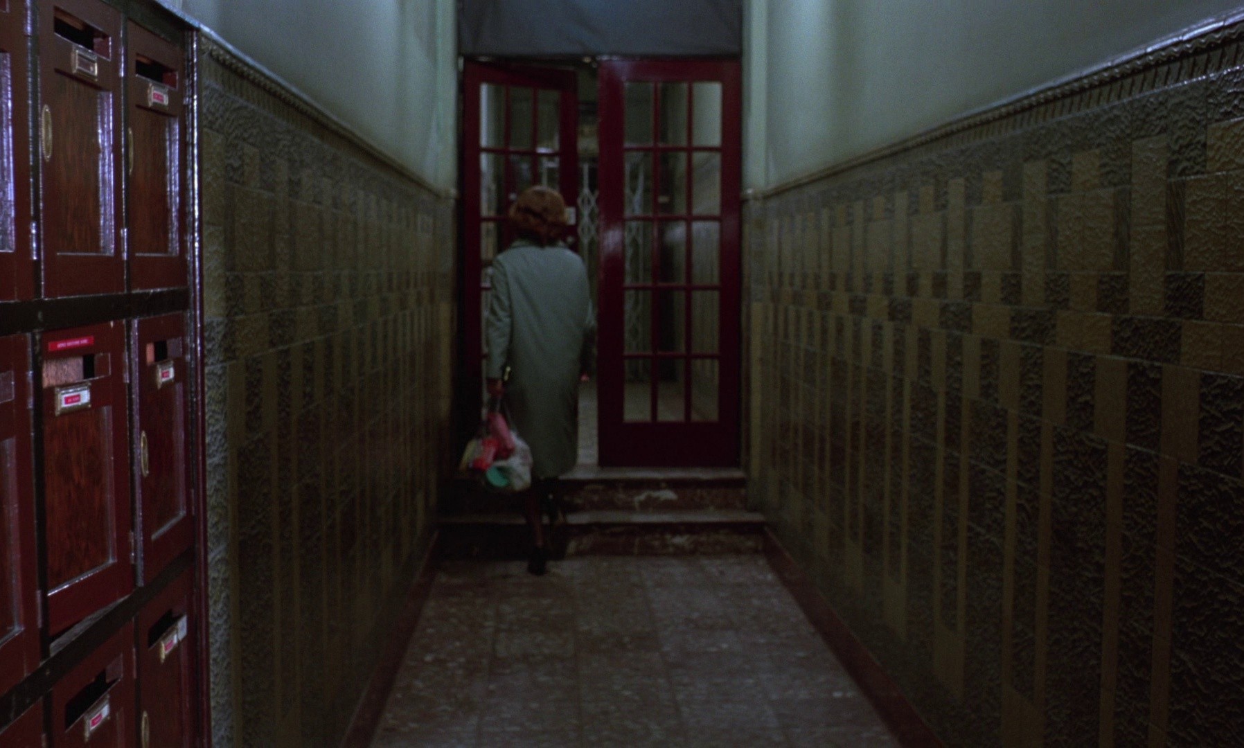 Jeanne Dielman, 23, quai du Commerce, 1080 Bruxelles (1976) —  shot,  lighting
