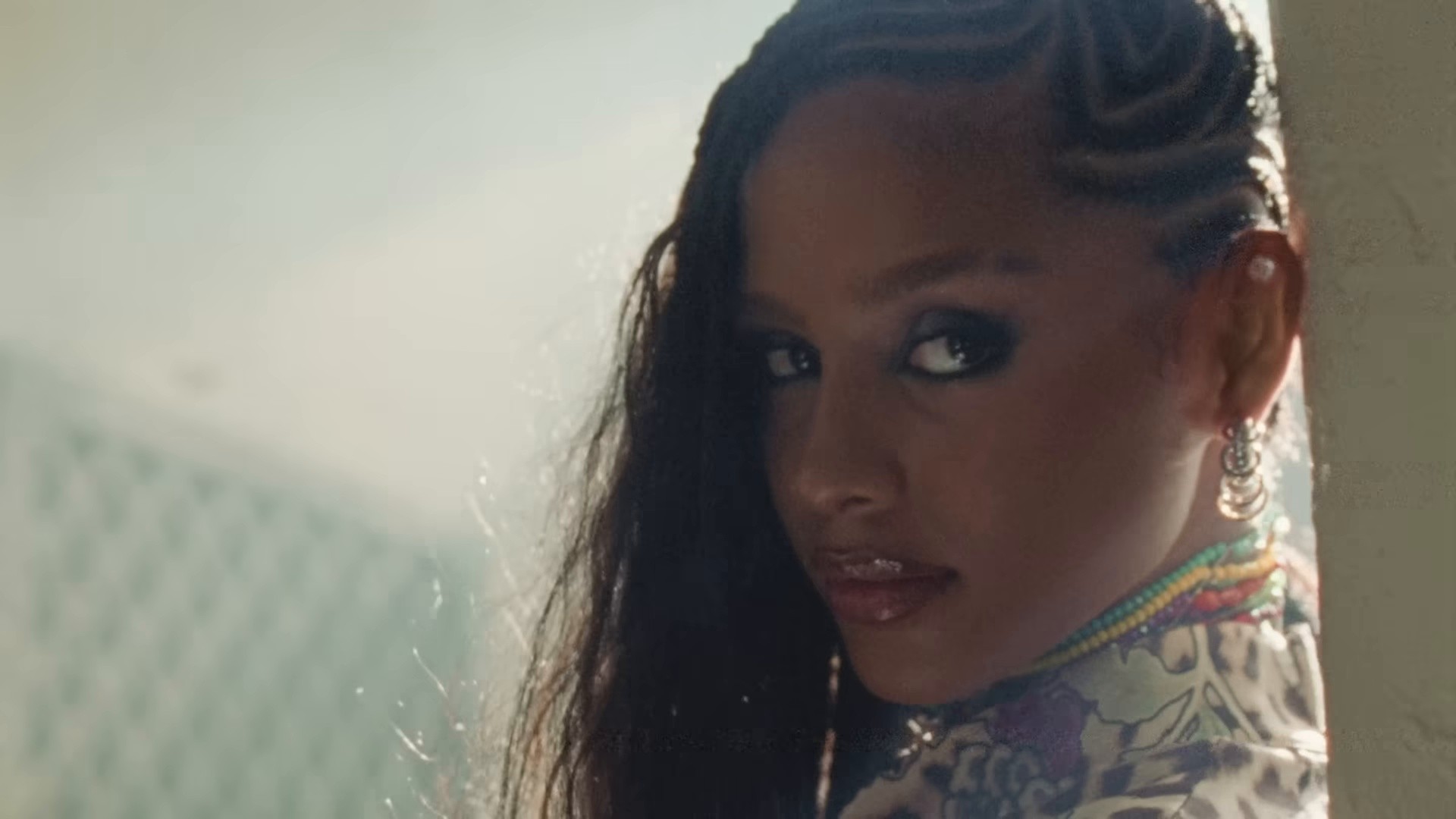 DYNAMITE  (2025) —  shot,  lighting