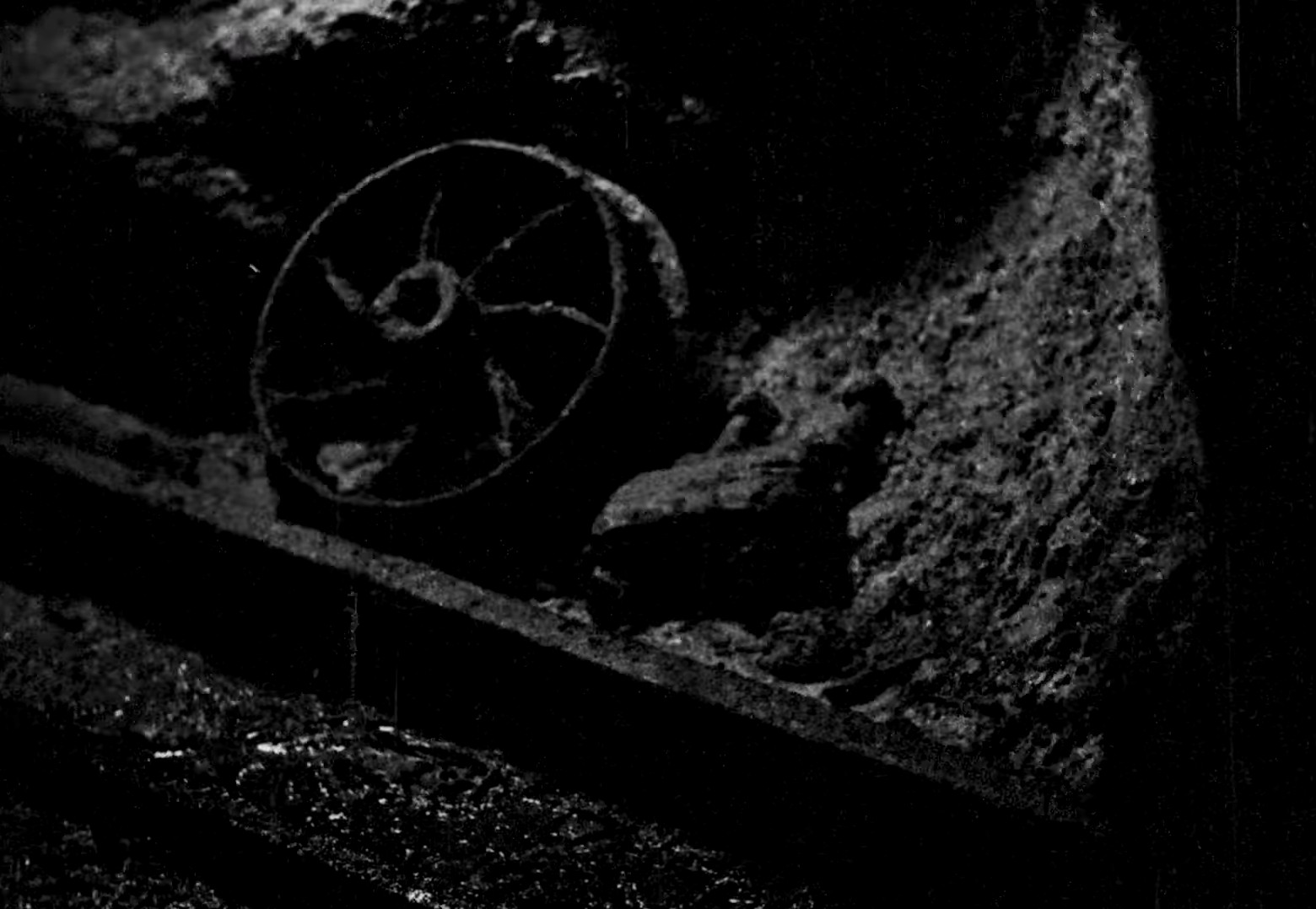 Skrting On The Surface (2022) —  shot,  lighting