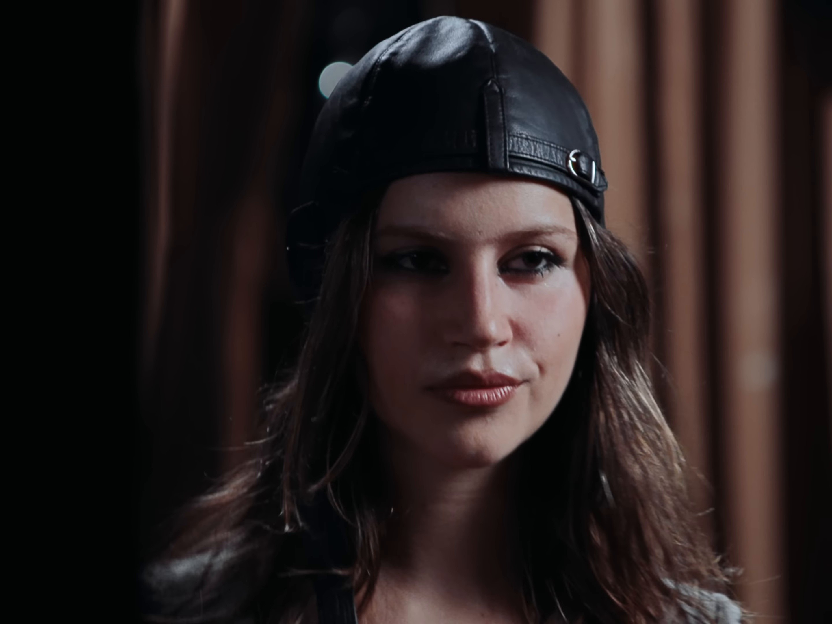 B.S.A.S. (Si Alguna Vez te Sentís Sola de Noche) (2025) —  shot,  lighting