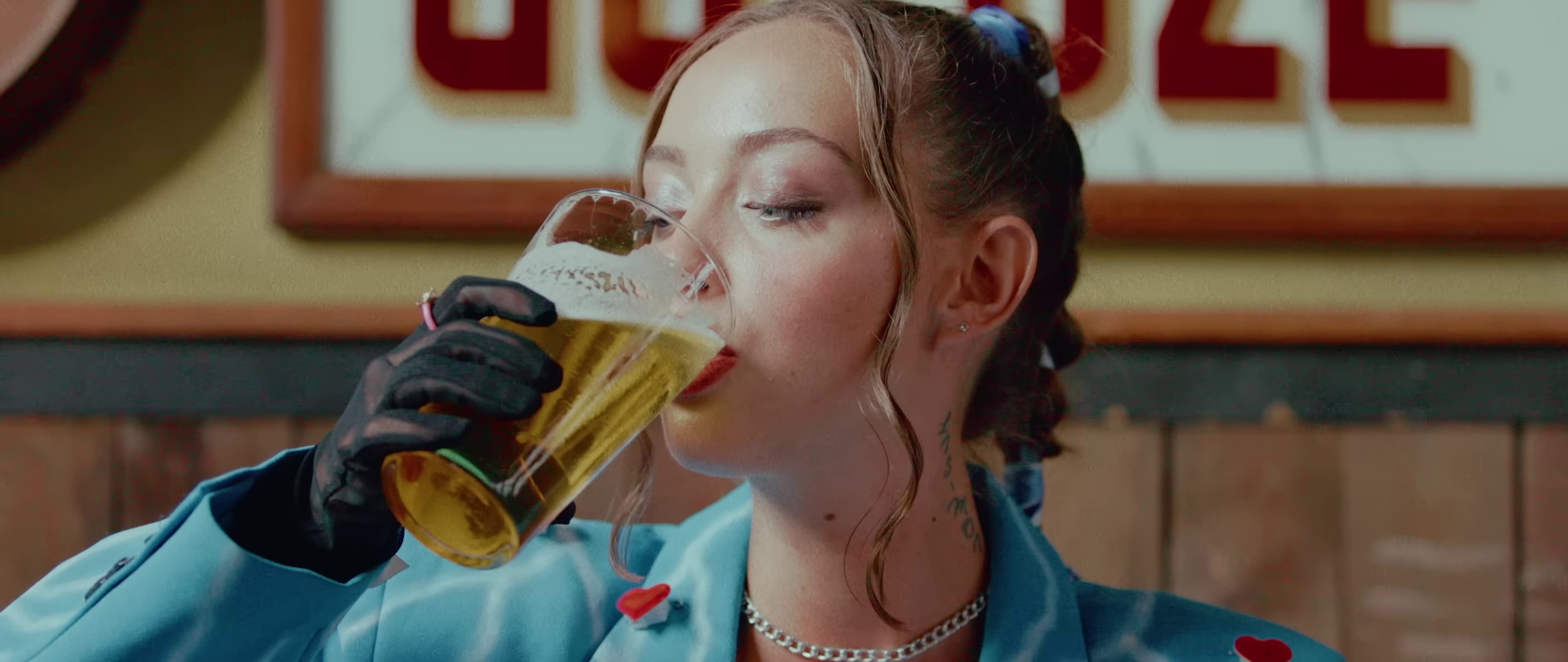 C'est marrant (2023) —  shot,  lighting