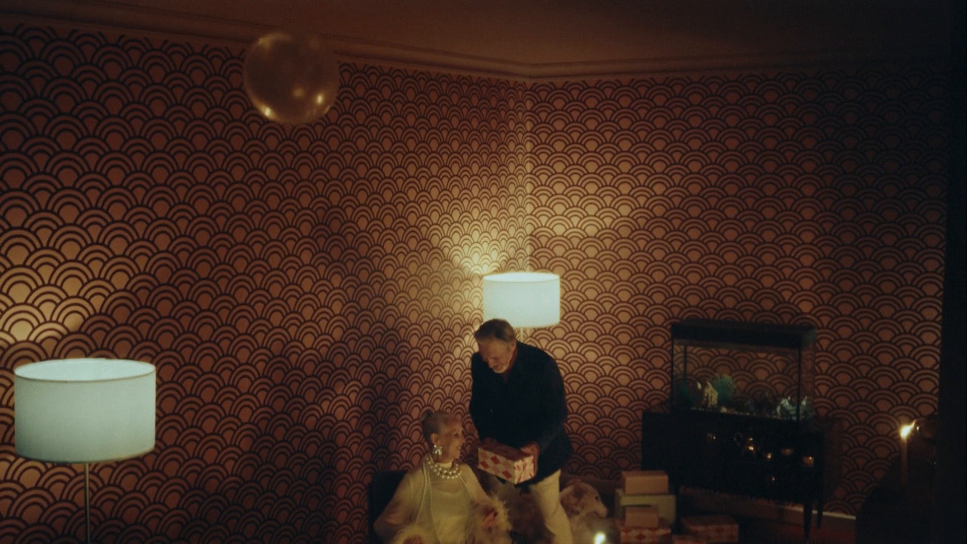 NY 2025 | Gold Apple (2024) —  shot,  lighting