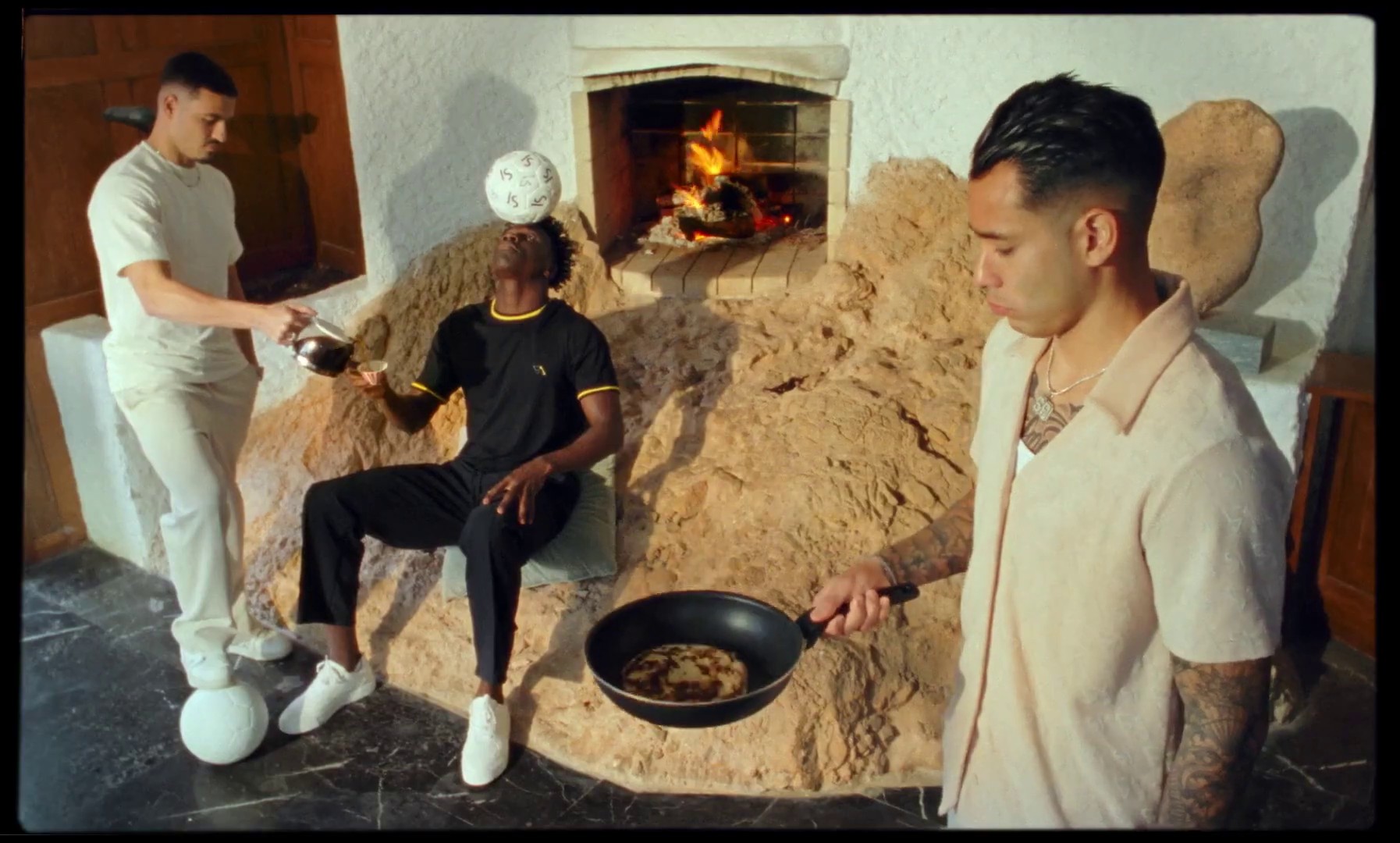 SERGIO ARAUJO X STEFANIA VAIDANI (2024) —  shot,  lighting