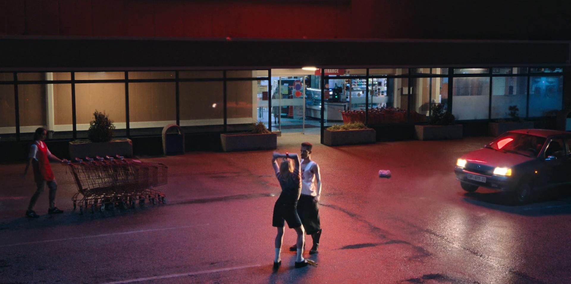 Desperados - Guao Guao (2025) —  shot,  lighting