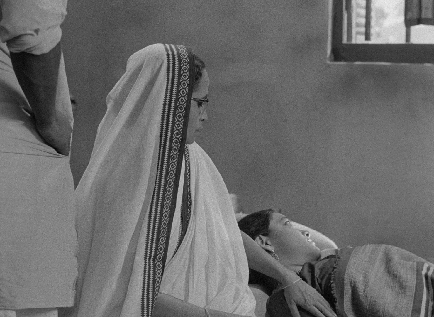 The Cloud-Capped Star (1960) —  shot,  lighting