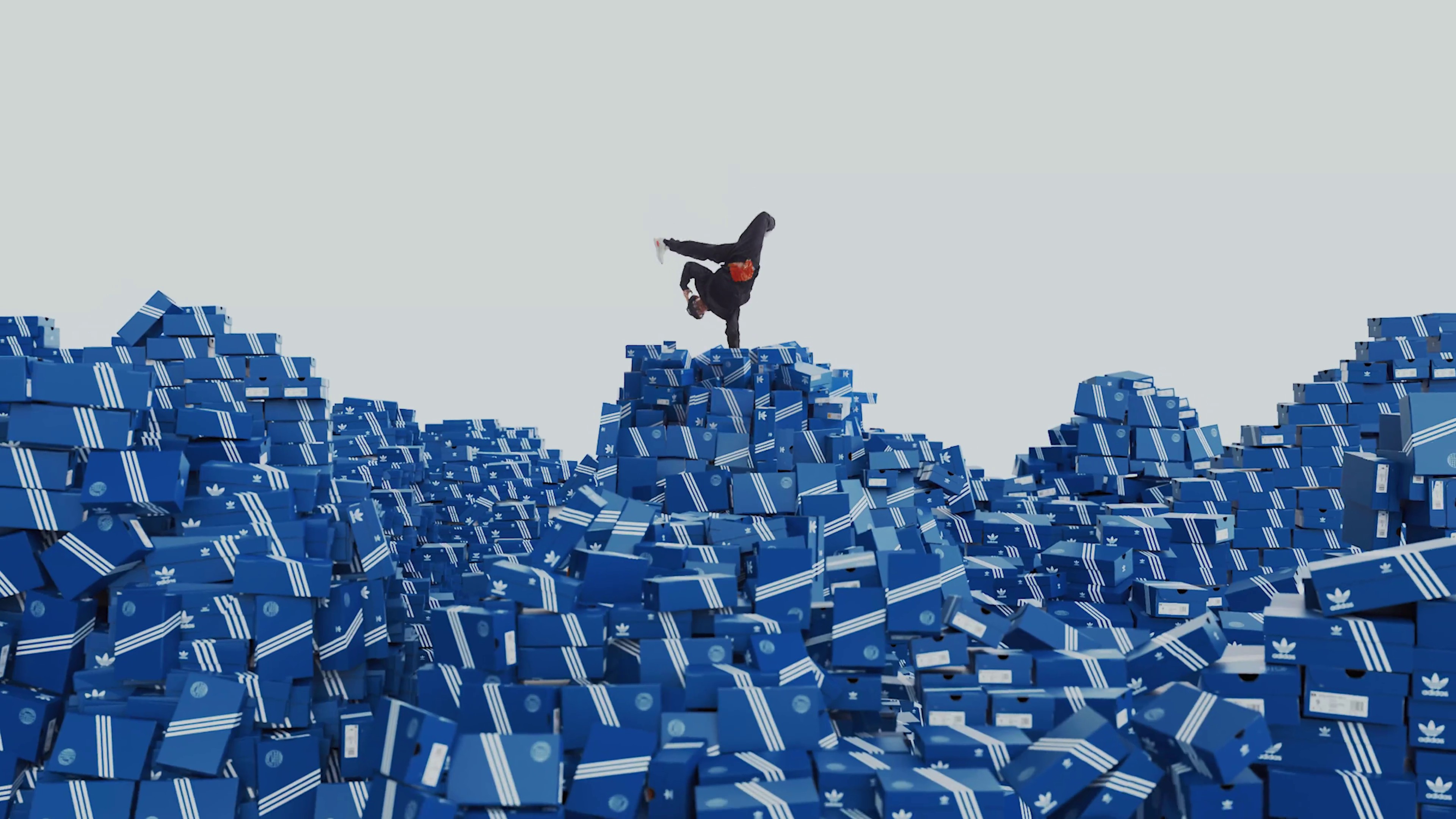 Adidas NMD R1 Trailblazer - Trung Bao, Chiwawa, Vietmax & Tuimi (2024) —  shot,  lighting