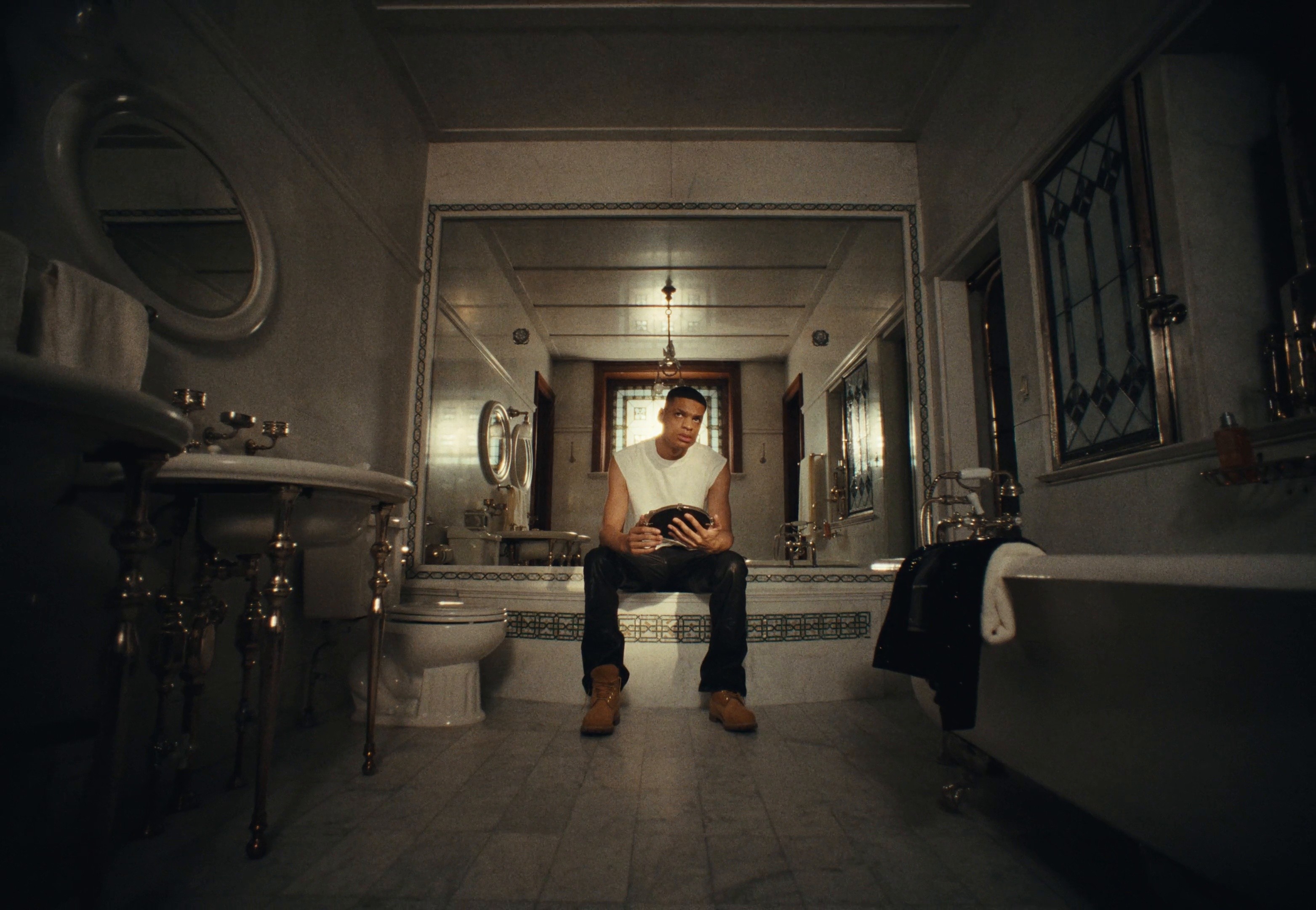 Purple FW24 (2024) —  shot,  lighting