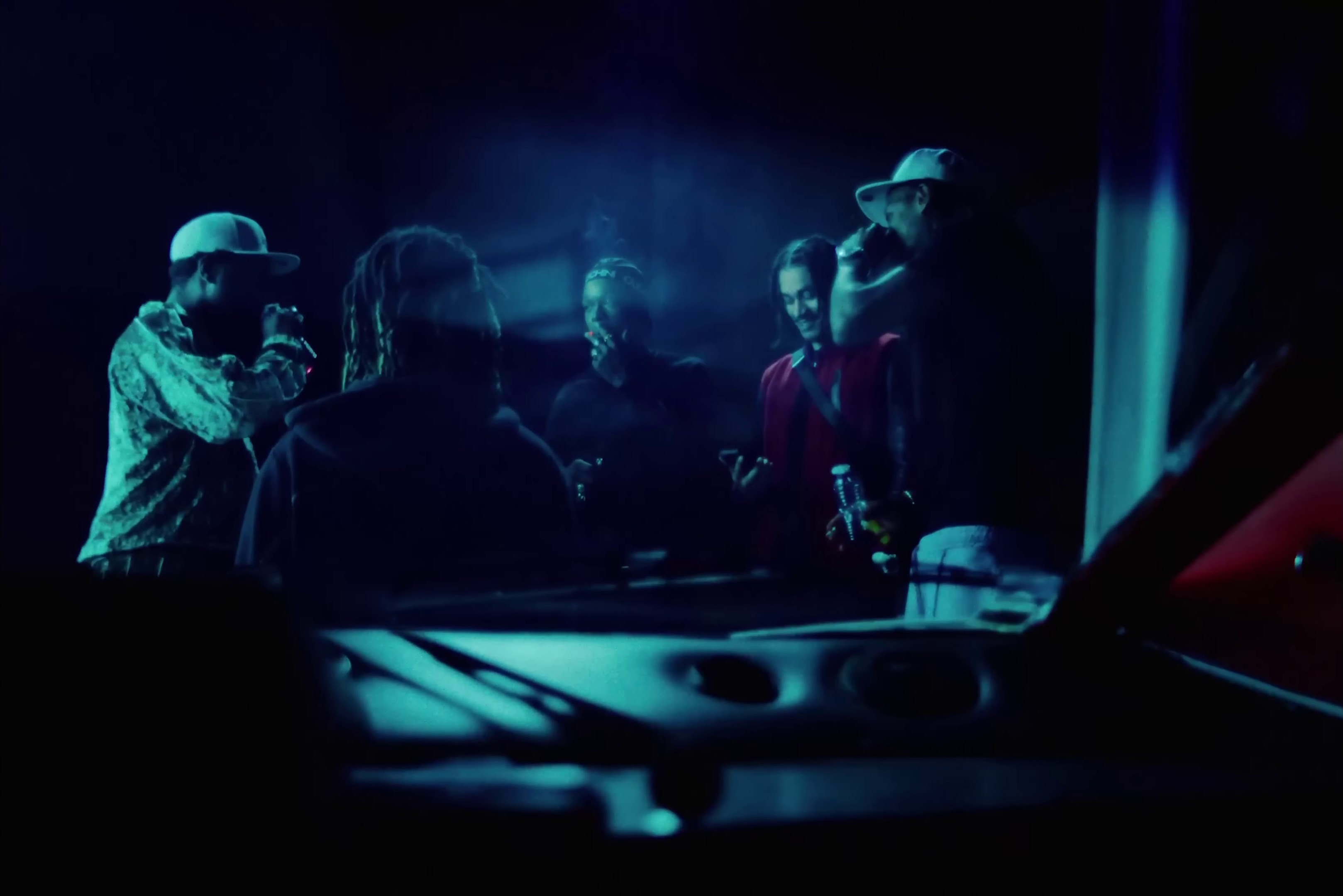 Dans le noir (2023) —  shot,  lighting